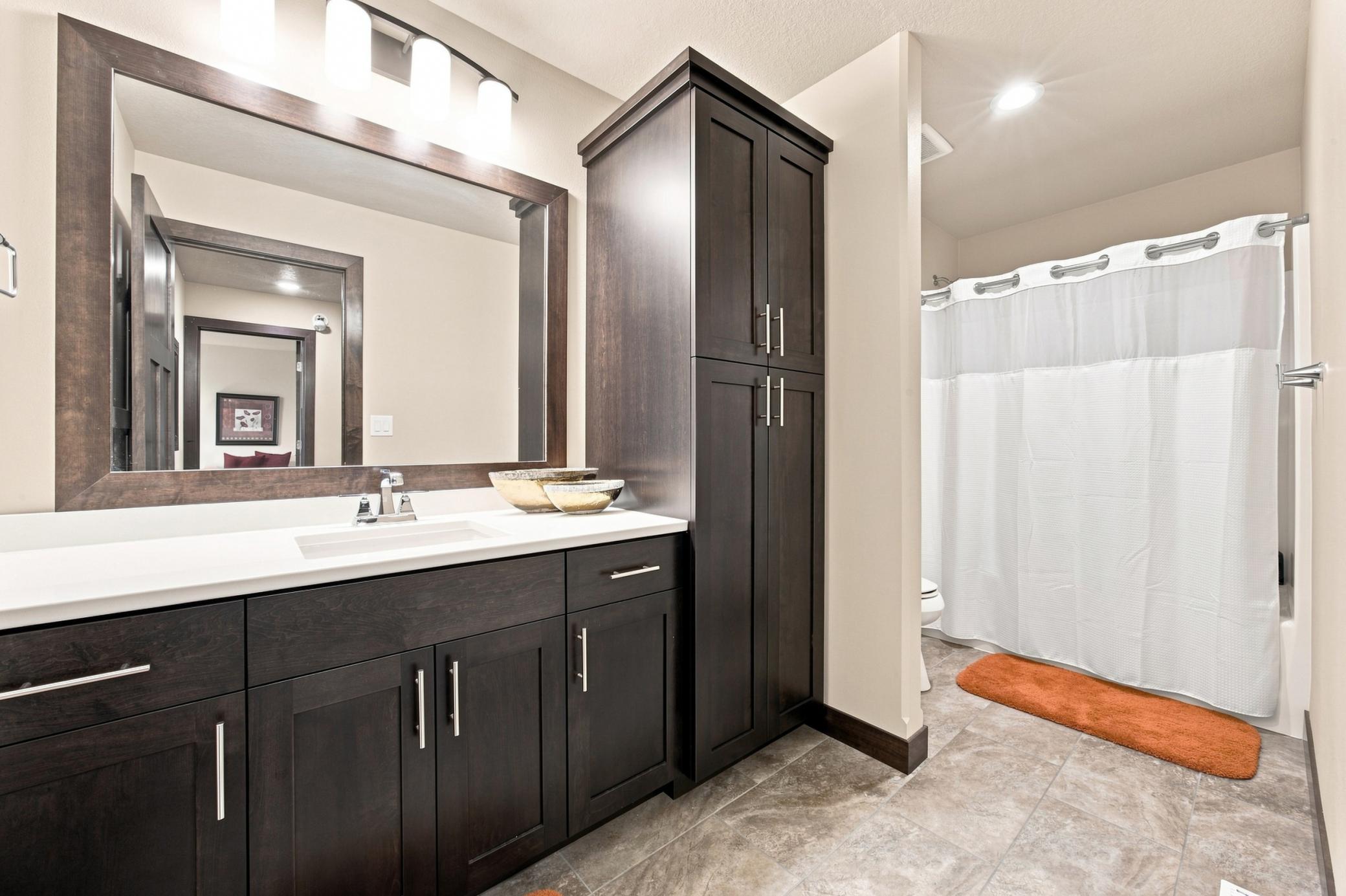 2016 townhouse for sale at 5074 Prosperity Way S in Fargo, ND — 3 bed, 3 bath (photo 24 of 39)