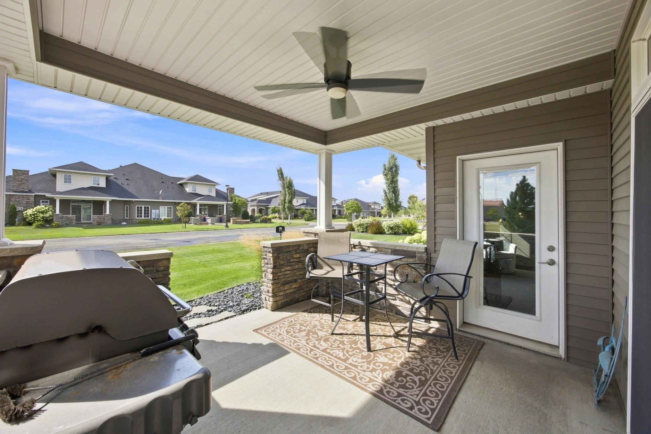 2016 townhouse for sale at 5074 Prosperity Way S in Fargo, ND — 3 bed, 3 bath (photo 28 of 39)