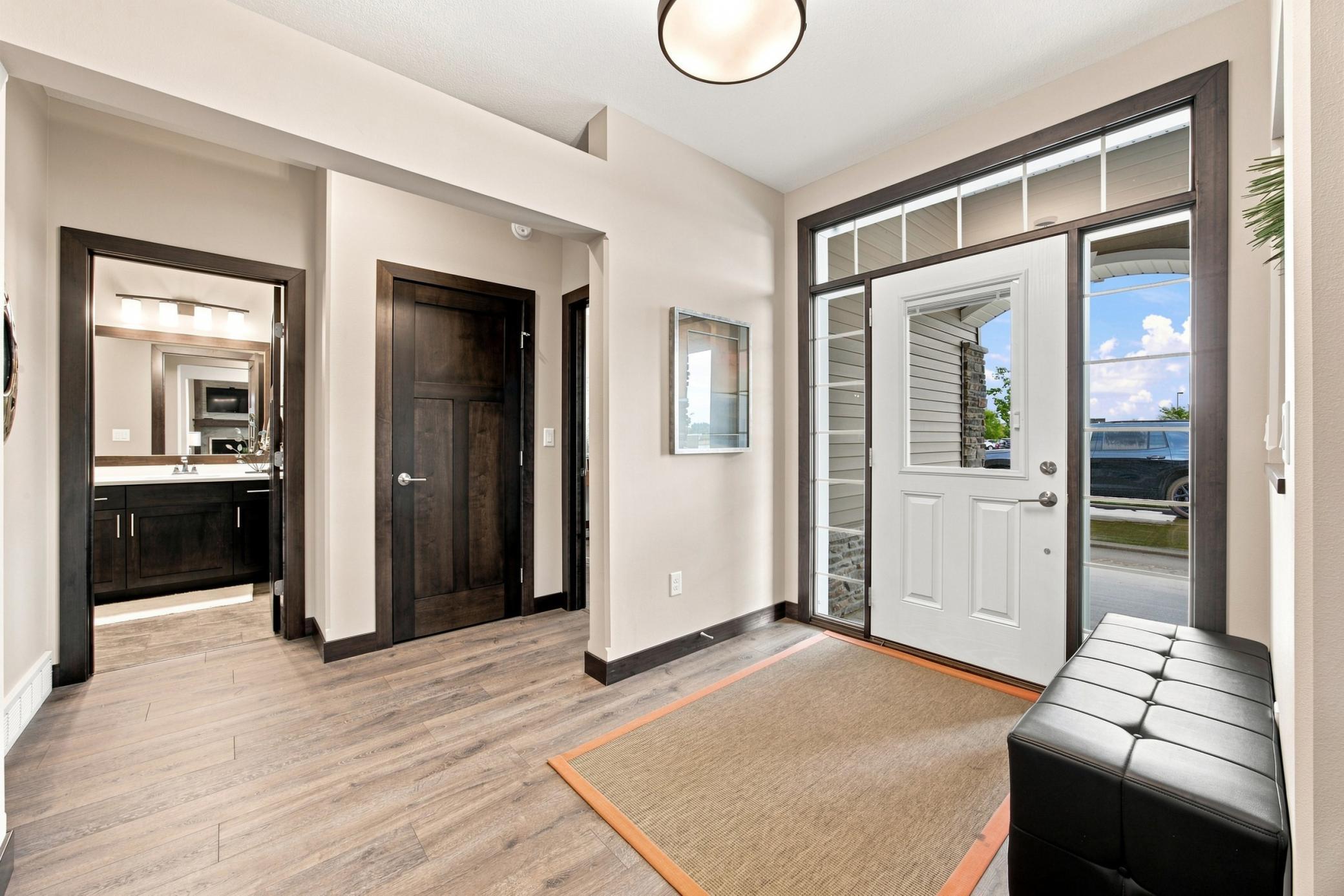 2016 townhouse for sale at 5074 Prosperity Way S in Fargo, ND — 3 bed, 3 bath (photo 4 of 39)
