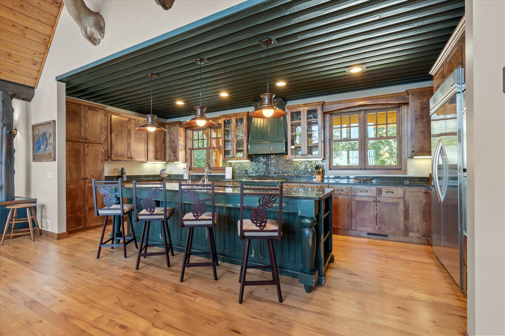 2001 single family home for sale at 38042 Donaldson Point in Pine River, MN — 5 bed, 5 bath (photo 13 of 56)
