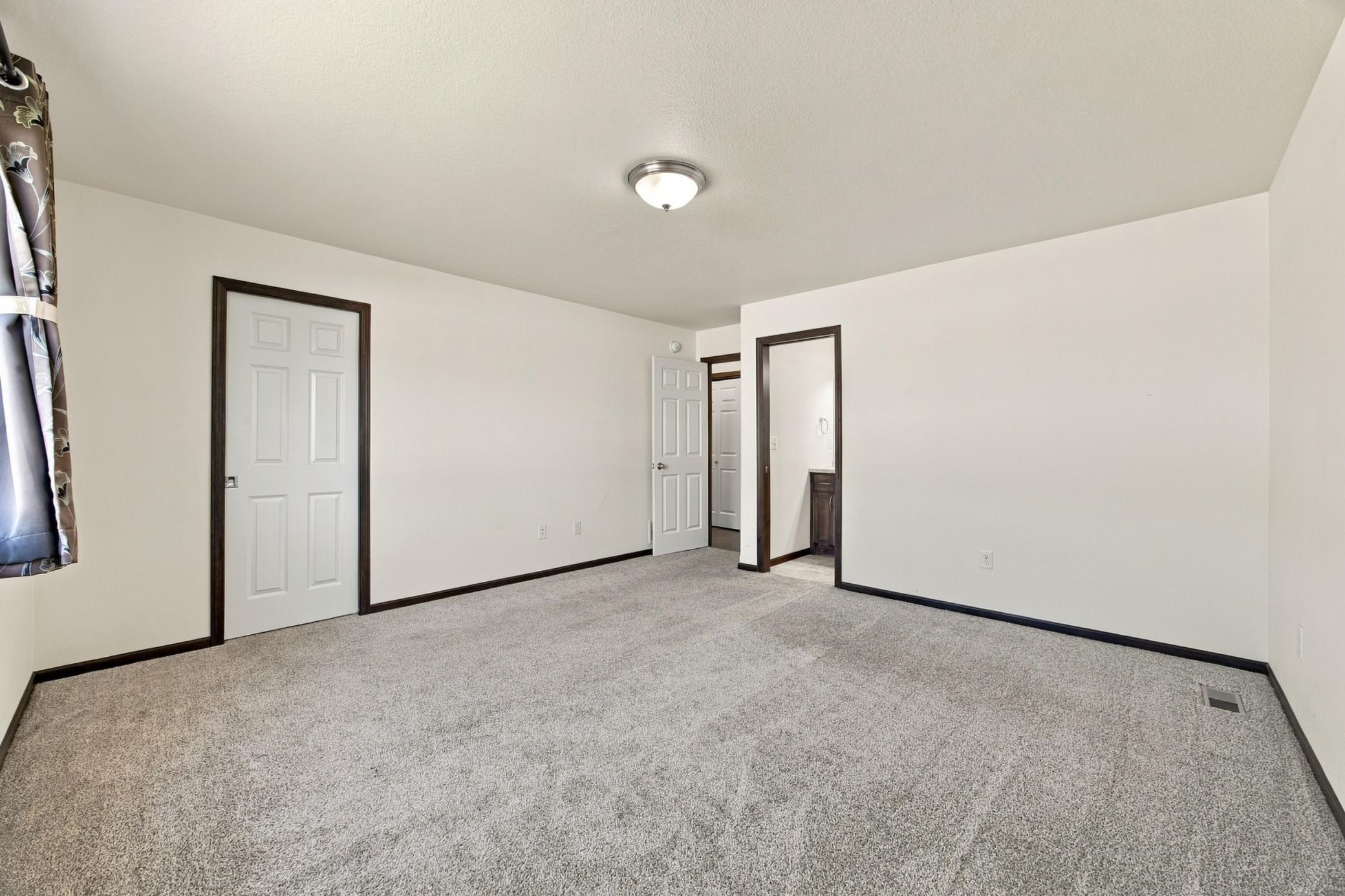 2016 single family home for sale at 6001 59 Street S in Fargo, ND — 4 bed, 3 bath (photo 19 of 55)