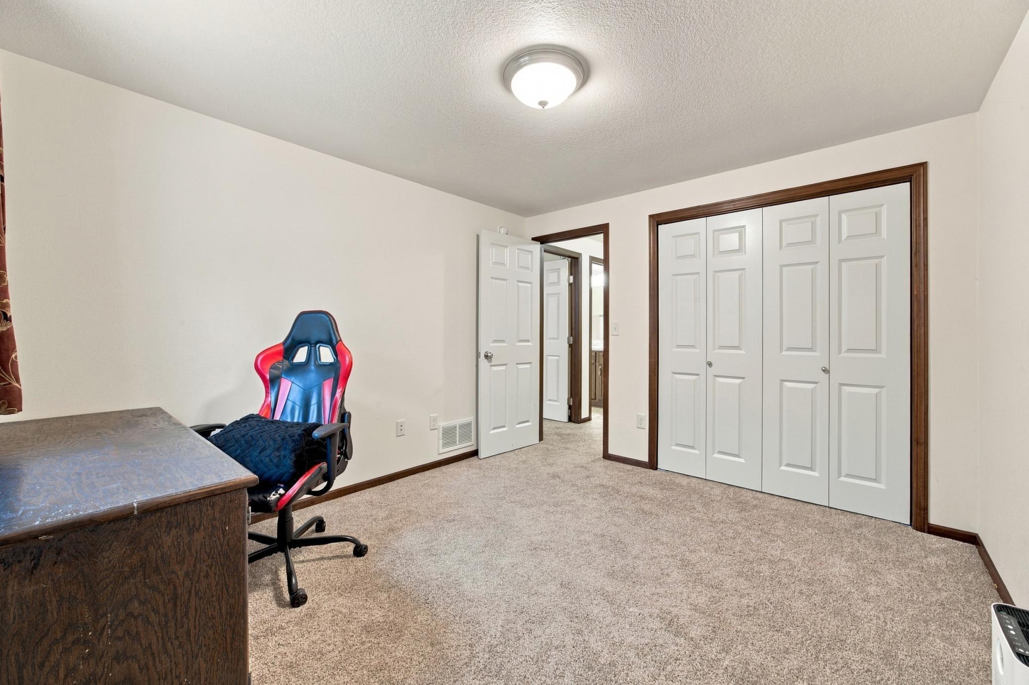 2016 single family home for sale at 6001 59 Street S in Fargo, ND — 4 bed, 3 bath (photo 34 of 55)