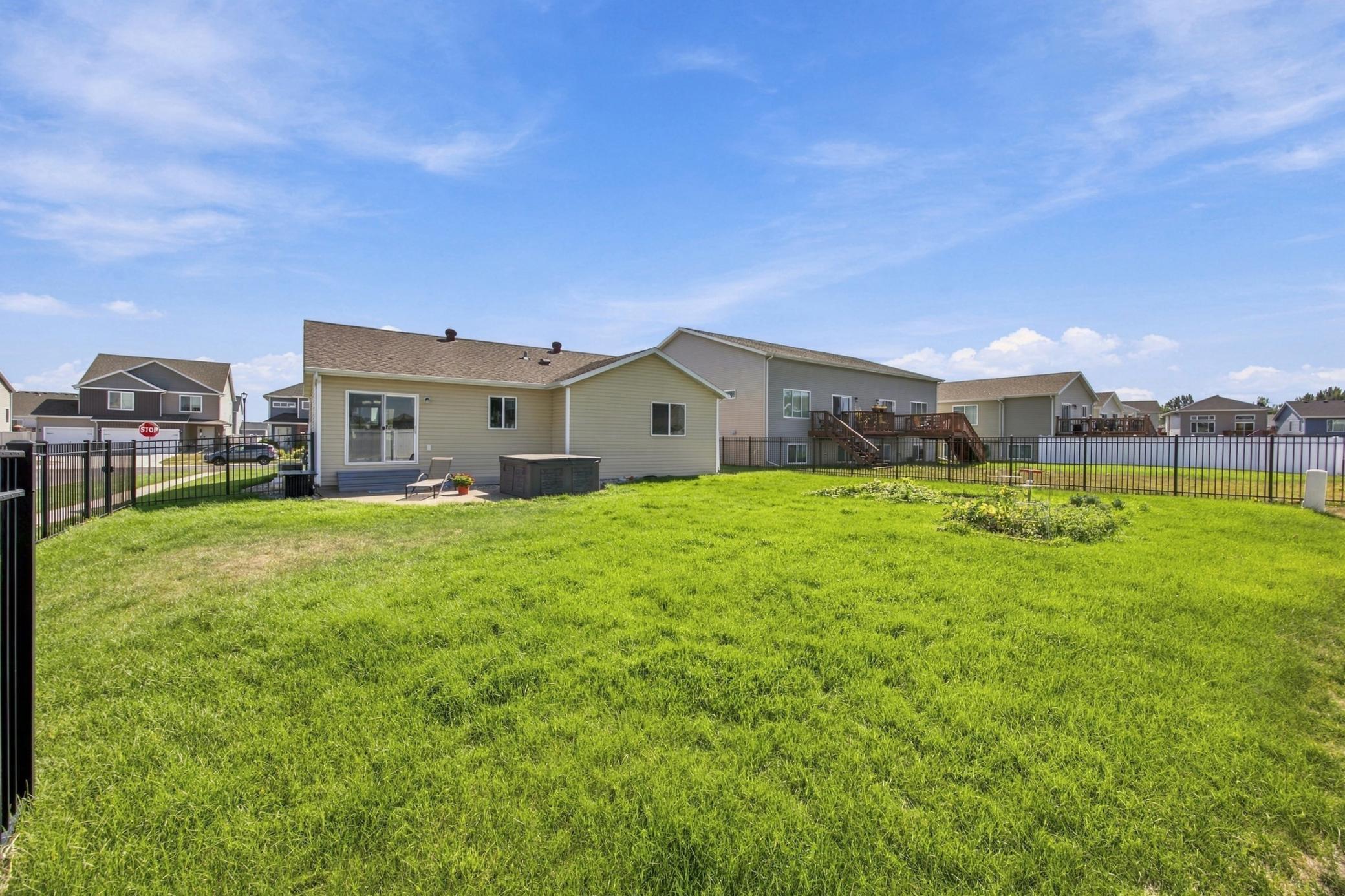 2016 single family home for sale at 6001 59 Street S in Fargo, ND — 4 bed, 3 bath (photo 41 of 55)
