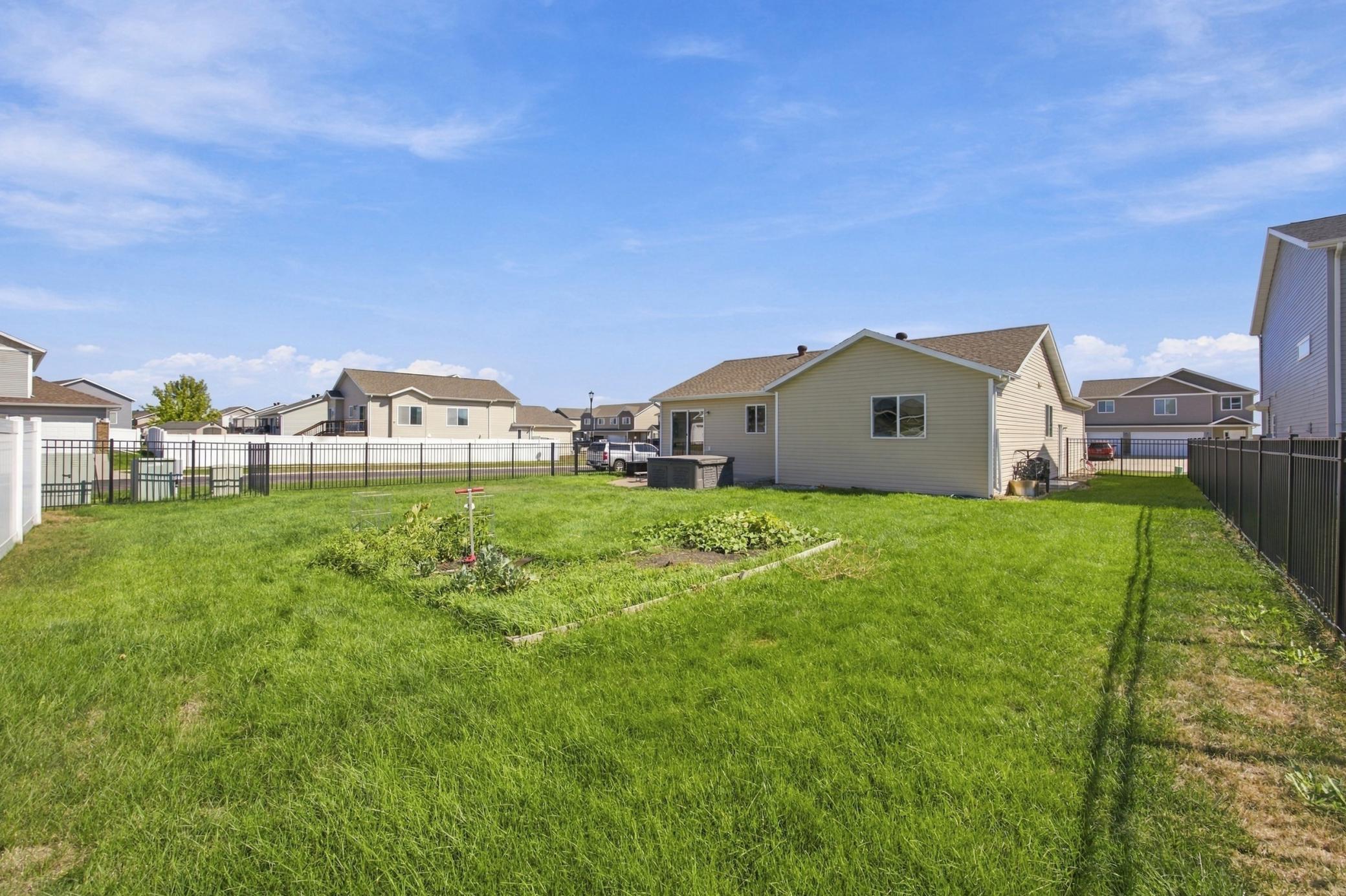 2016 single family home for sale at 6001 59 Street S in Fargo, ND — 4 bed, 3 bath (photo 42 of 55)