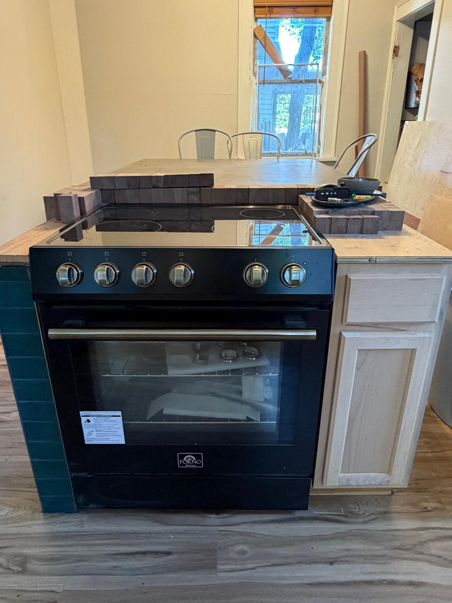 1895 single family home for sale at 1024 8th Street S in Fargo, ND — 3 bed, 2 bath (photo 11 of 18)