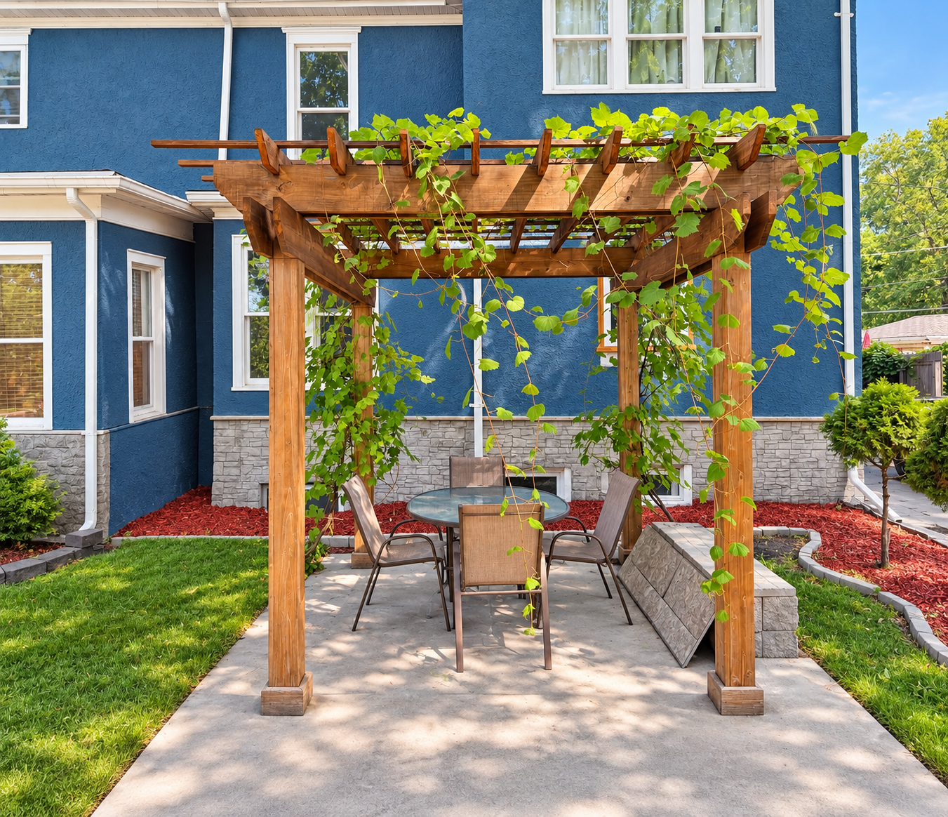1895 single family home for sale at 1024 8th Street S in Fargo, ND — 3 bed, 2 bath (photo 17 of 18)