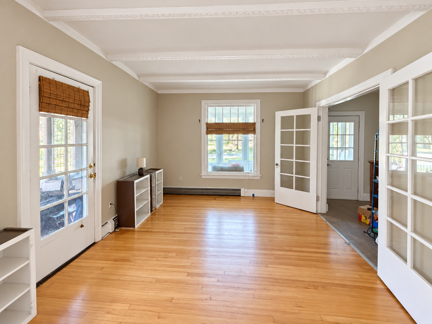 1895 single family home for sale at 1024 8th Street S in Fargo, ND — 3 bed, 2 bath (photo 3 of 18)
