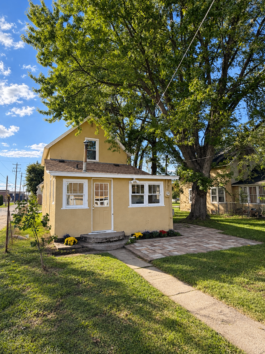 1903 single family home for sale at 114 3rd Avenue NE in Brainerd, MN — 2 bed, 1 bath (photo 2 of 23)