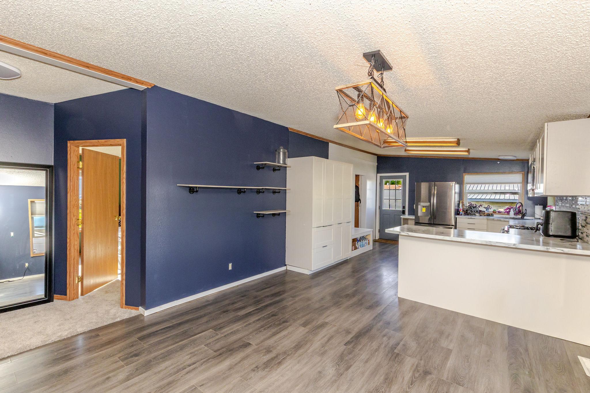 2002 single family home for sale at 146 4th Street in Walcott, ND — 3 bed, 2 bath (photo 12 of 46)