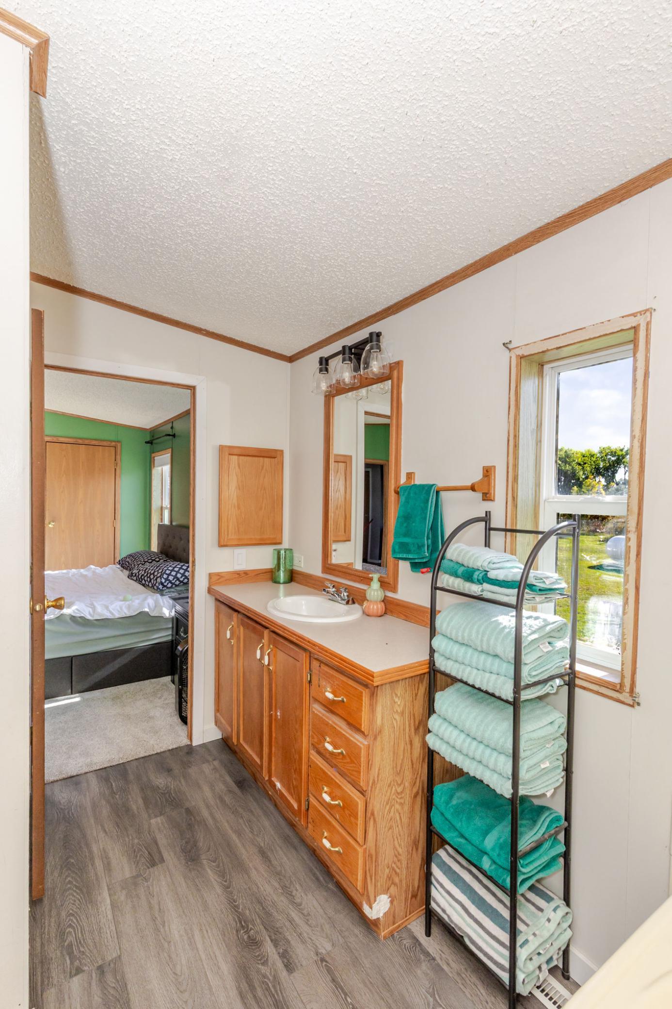 2002 single family home for sale at 146 4th Street in Walcott, ND — 3 bed, 2 bath (photo 24 of 46)