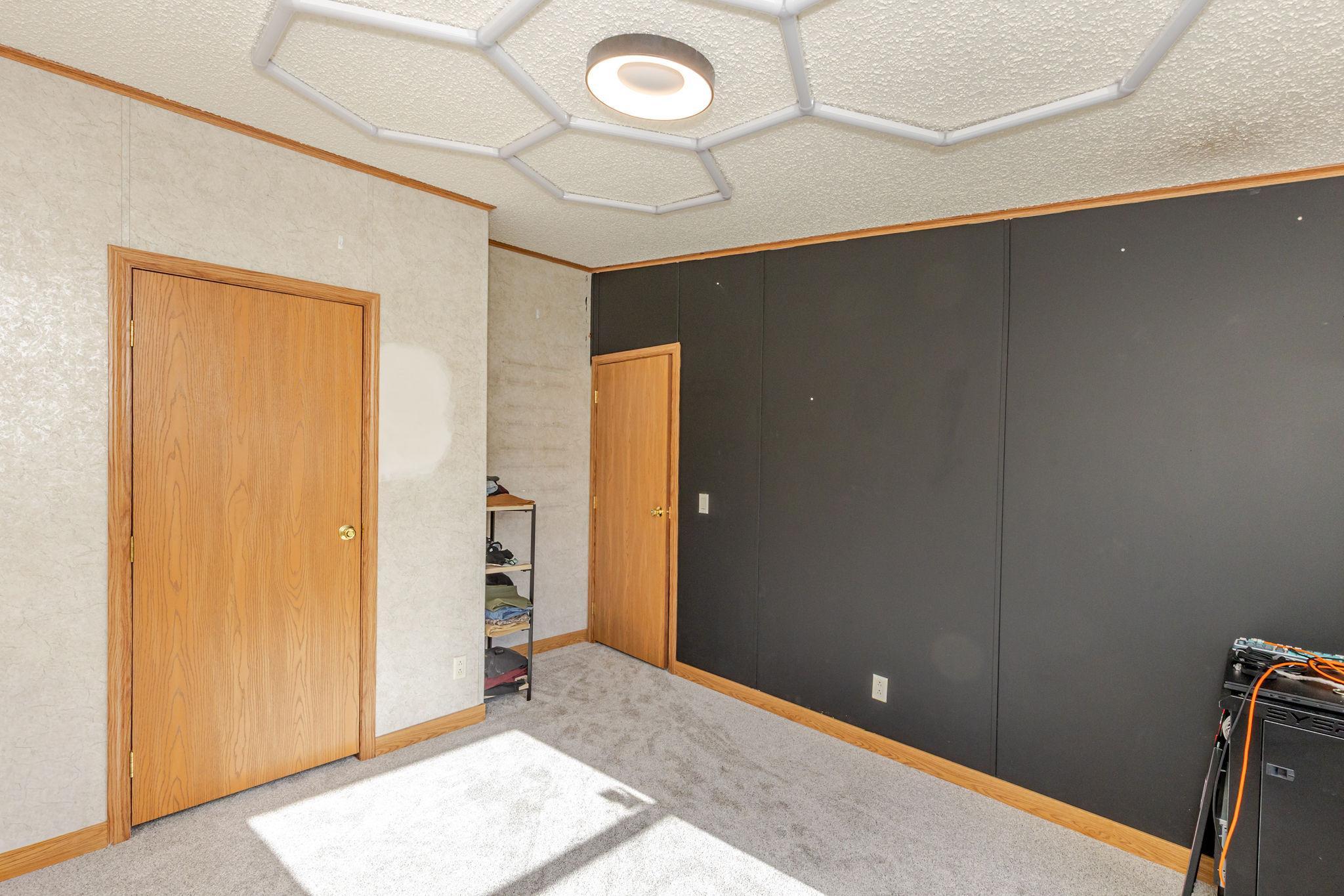 2002 single family home for sale at 146 4th Street in Walcott, ND — 3 bed, 2 bath (photo 28 of 46)