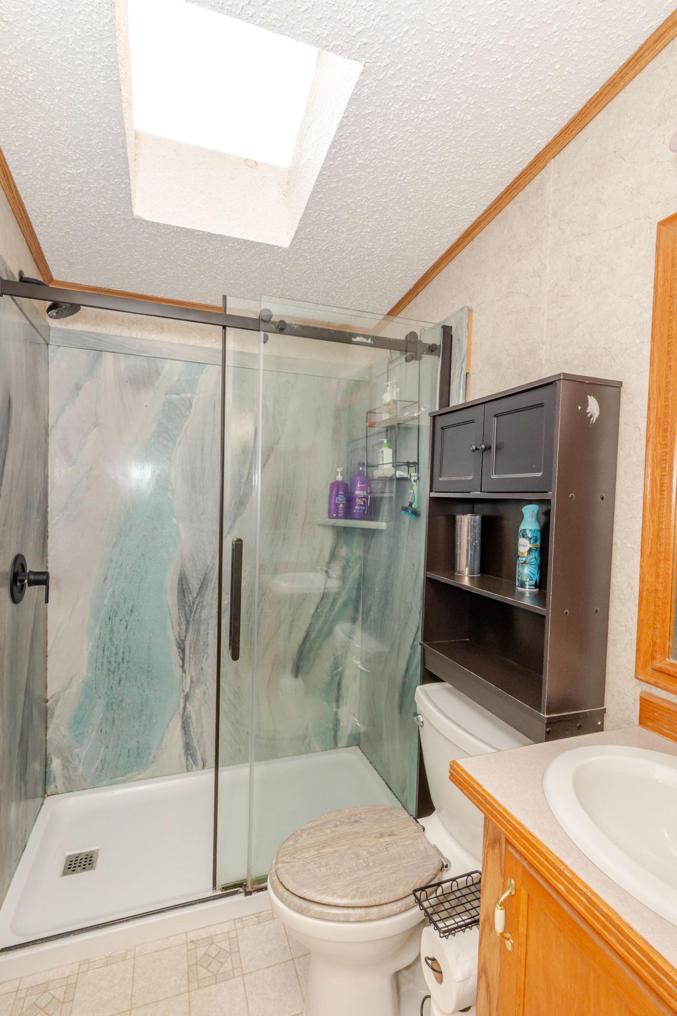 2002 single family home for sale at 146 4th Street in Walcott, ND — 3 bed, 2 bath (photo 31 of 46)