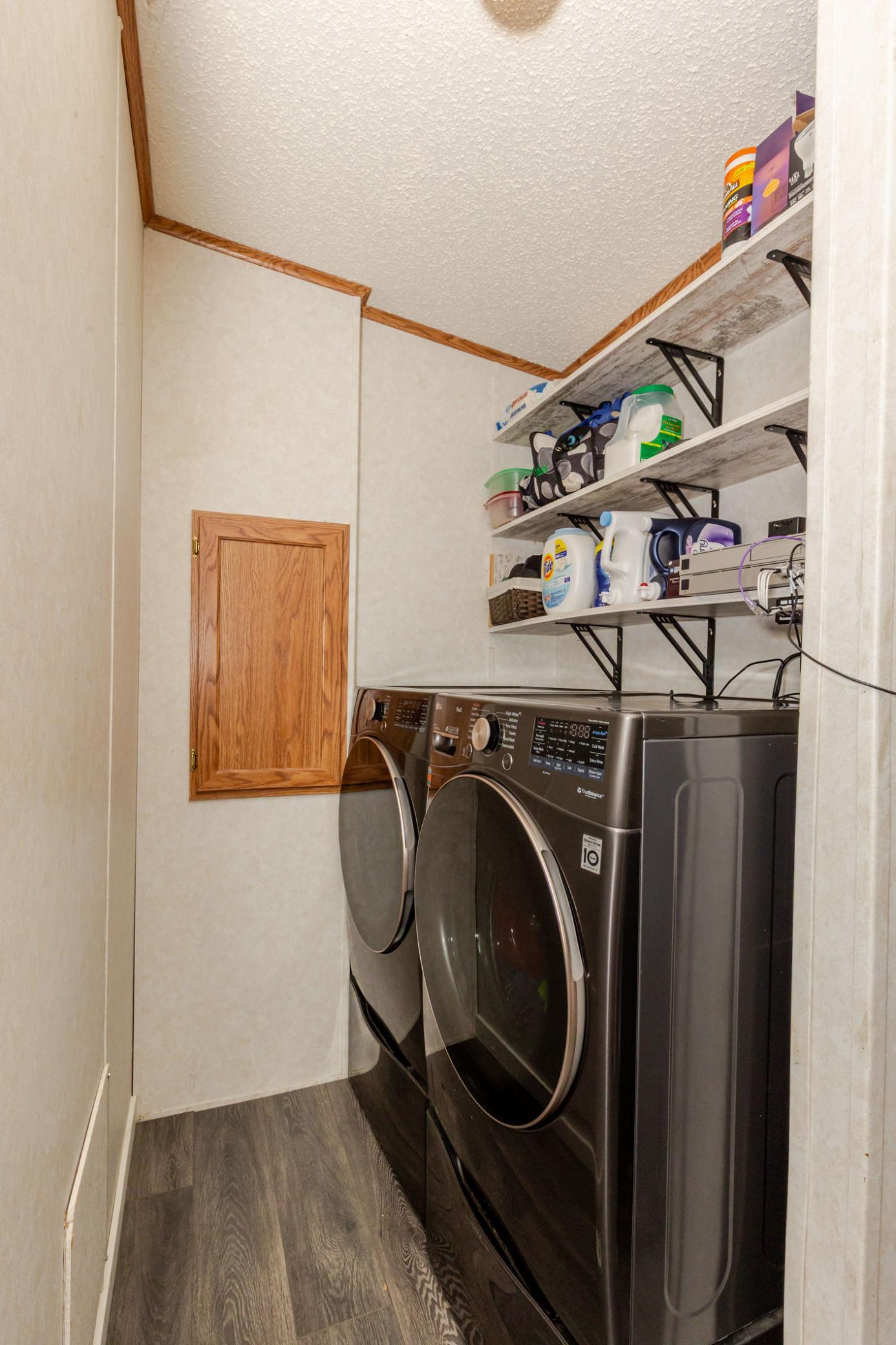 2002 single family home for sale at 146 4th Street in Walcott, ND — 3 bed, 2 bath (photo 35 of 46)