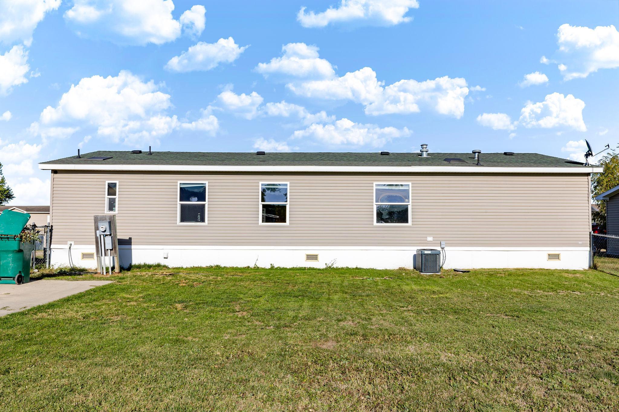 2002 single family home for sale at 146 4th Street in Walcott, ND — 3 bed, 2 bath (photo 42 of 46)
