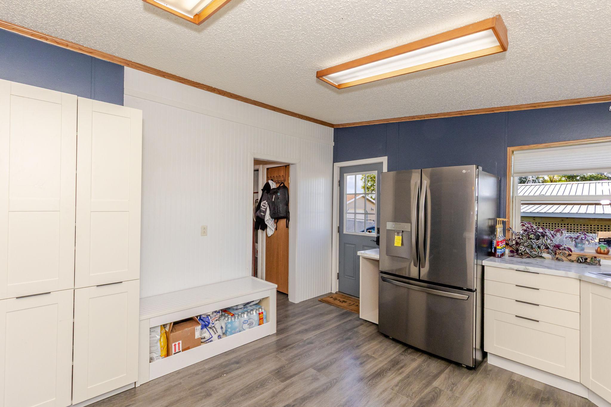2002 single family home for sale at 146 4th Street in Walcott, ND — 3 bed, 2 bath (photo 10 of 46)