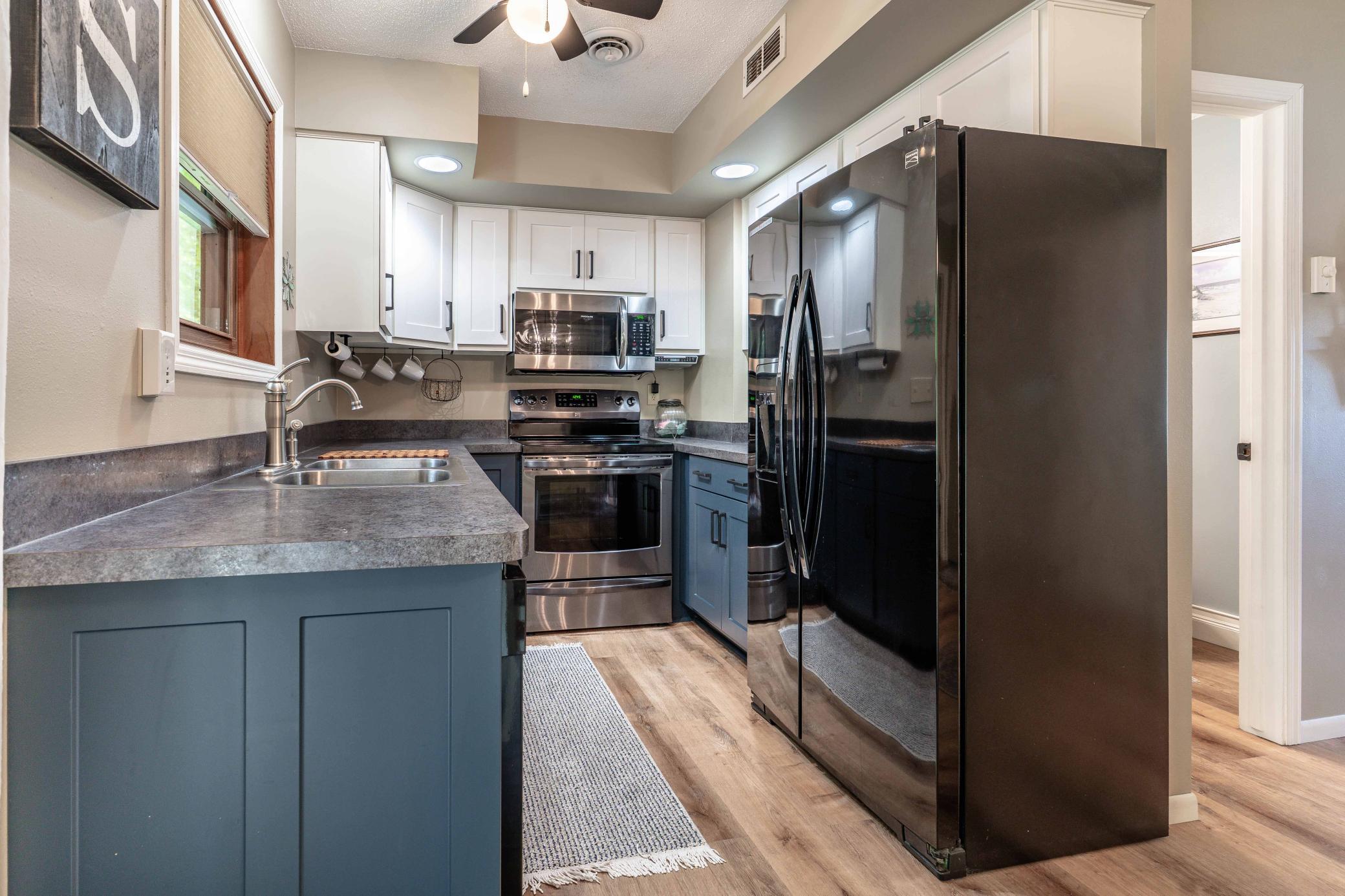 1994 single family home for sale at 1850 Deer Valley Road in Fergus Falls, MN — 3 bed, 3 bath (photo 16 of 66)