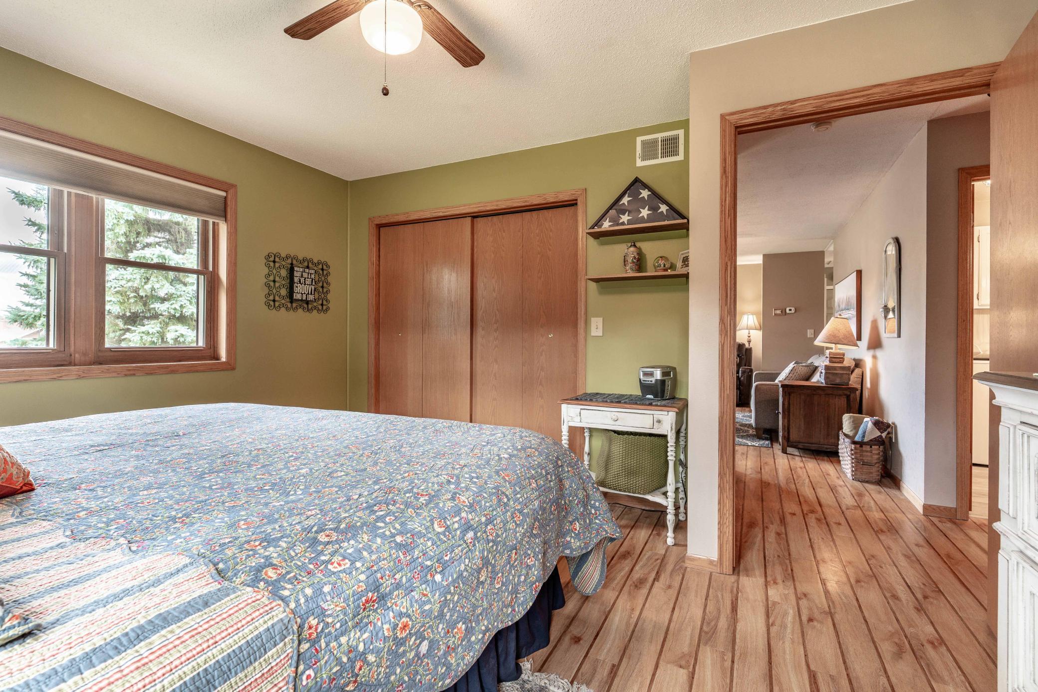 1994 single family home for sale at 1850 Deer Valley Road in Fergus Falls, MN — 3 bed, 3 bath (photo 22 of 66)