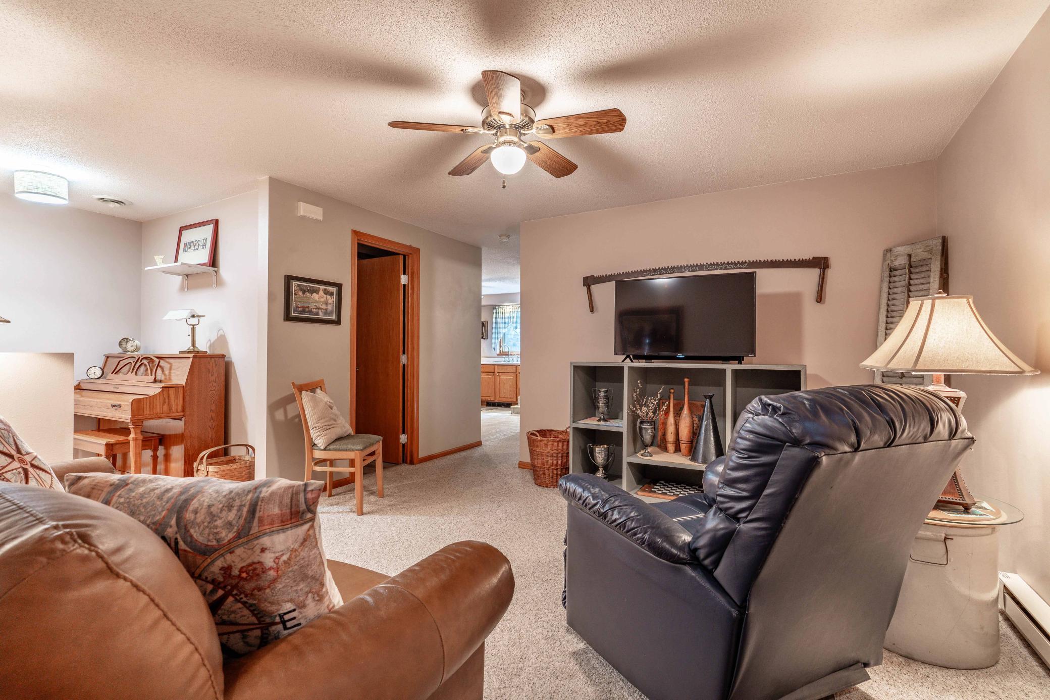1994 single family home for sale at 1850 Deer Valley Road in Fergus Falls, MN — 3 bed, 3 bath (photo 30 of 66)