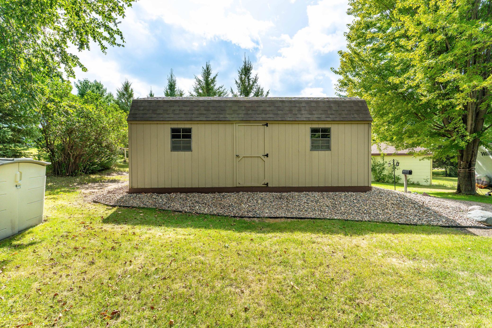 1994 single family home for sale at 1850 Deer Valley Road in Fergus Falls, MN — 3 bed, 3 bath (photo 48 of 66)