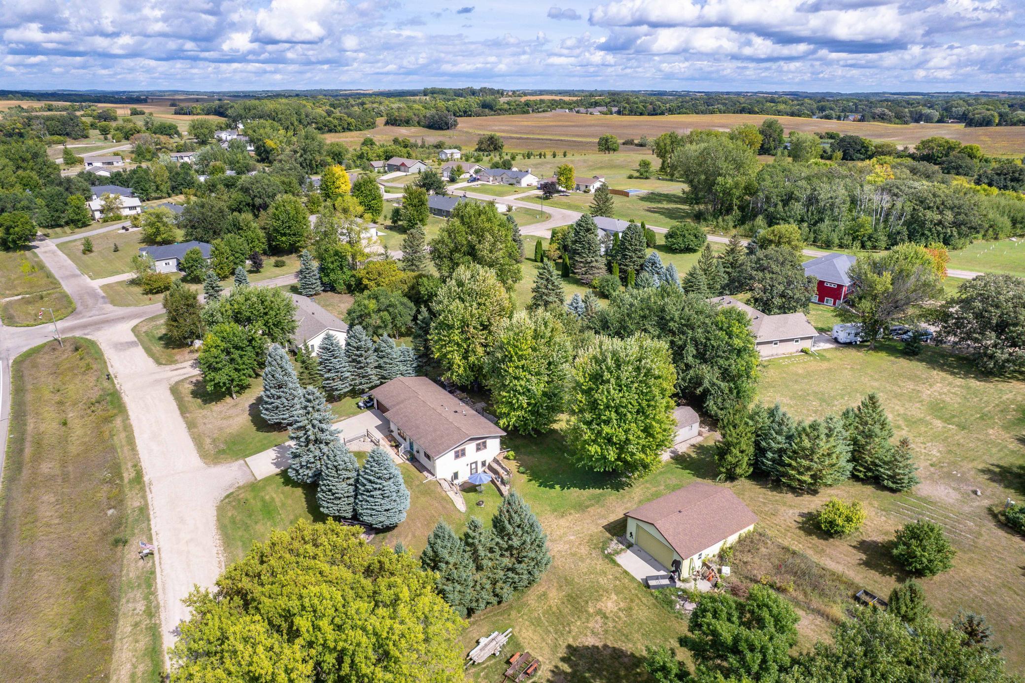 1994 single family home for sale at 1850 Deer Valley Road in Fergus Falls, MN — 3 bed, 3 bath (photo 50 of 66)