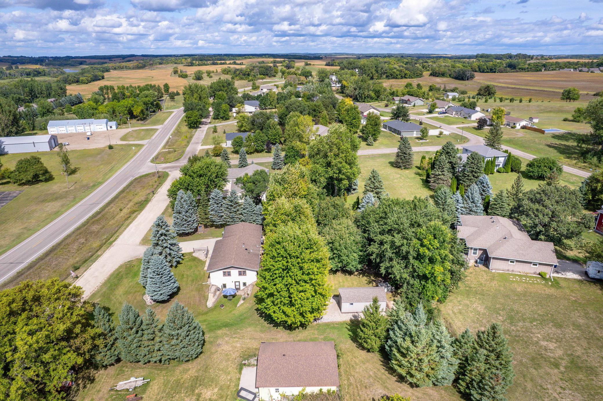 1994 single family home for sale at 1850 Deer Valley Road in Fergus Falls, MN — 3 bed, 3 bath (photo 51 of 66)
