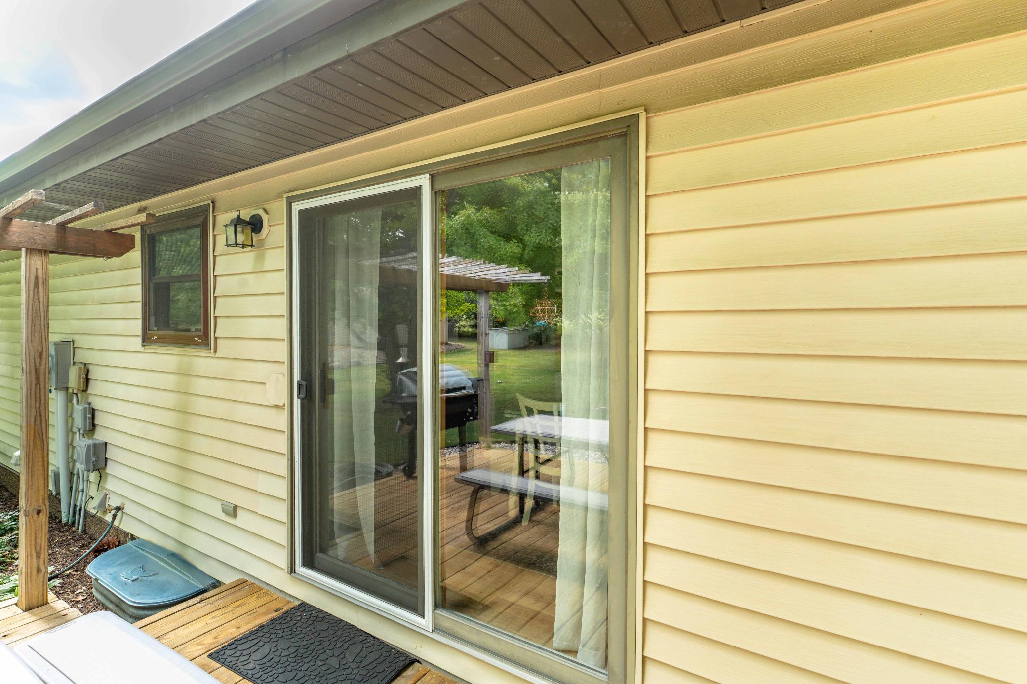 1994 single family home for sale at 1850 Deer Valley Road in Fergus Falls, MN — 3 bed, 3 bath (photo 56 of 66)