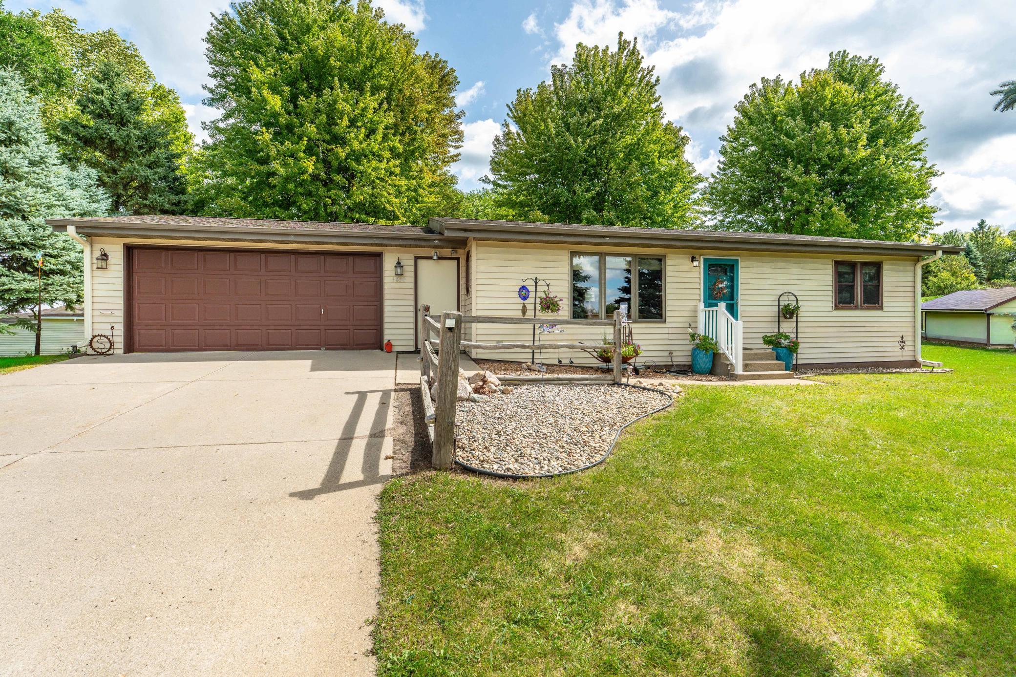 1994 single family home for sale at 1850 Deer Valley Road in Fergus Falls, MN — 3 bed, 3 bath (photo 65 of 66)