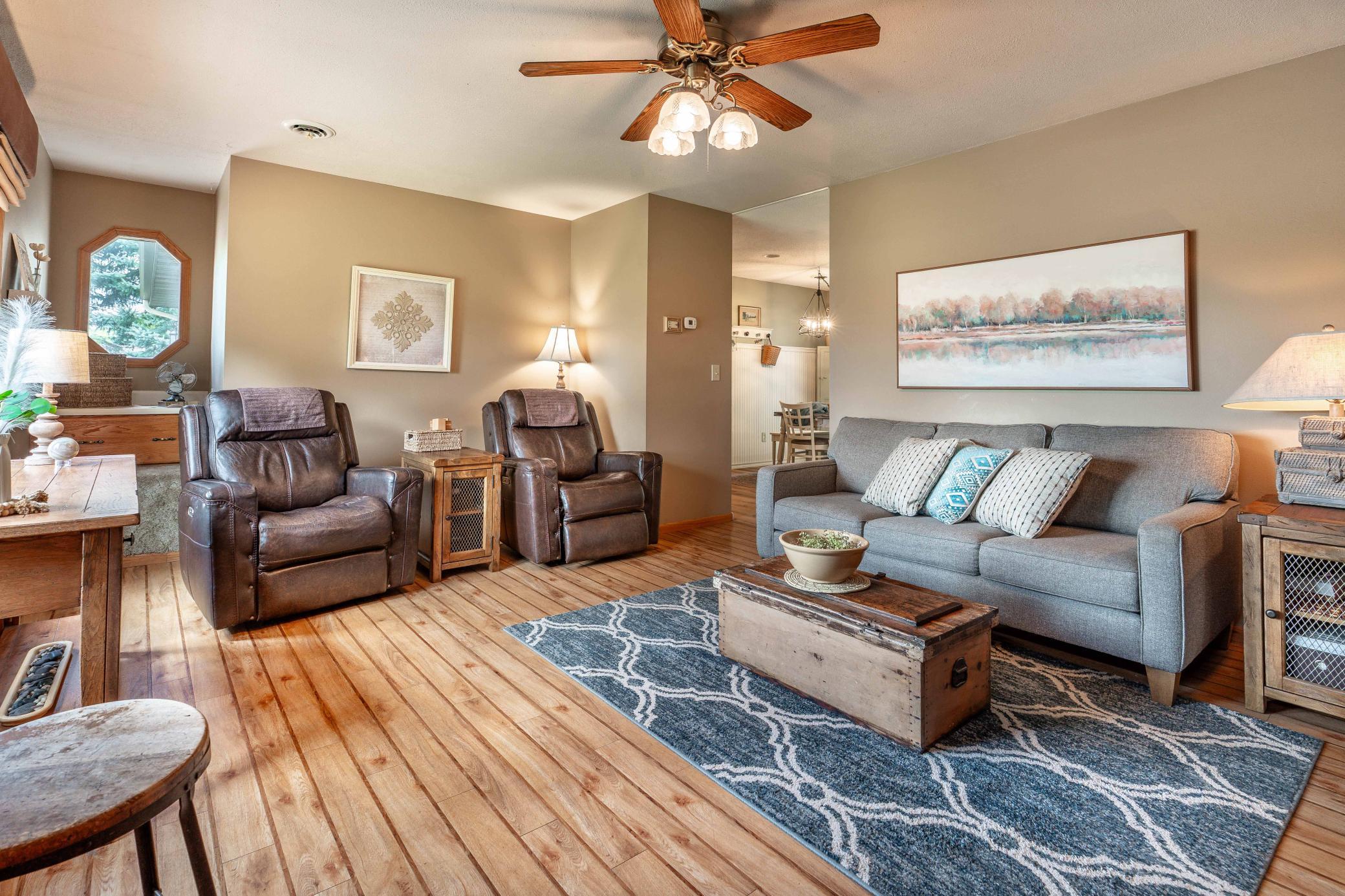 1994 single family home for sale at 1850 Deer Valley Road in Fergus Falls, MN — 3 bed, 3 bath (photo 10 of 66)