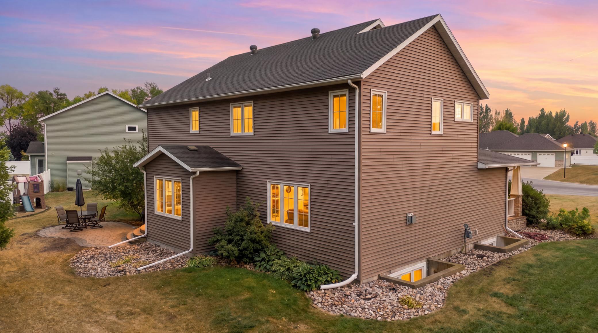 2007 single family home for sale at 1944 53rd Avenue N in Moorhead, MN — 4 bed, 4 bath (photo 51 of 64)