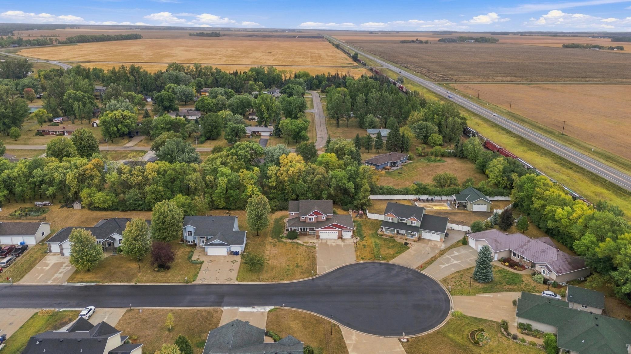 2007 single family home for sale at 1944 53rd Avenue N in Moorhead, MN — 4 bed, 4 bath (photo 58 of 64)