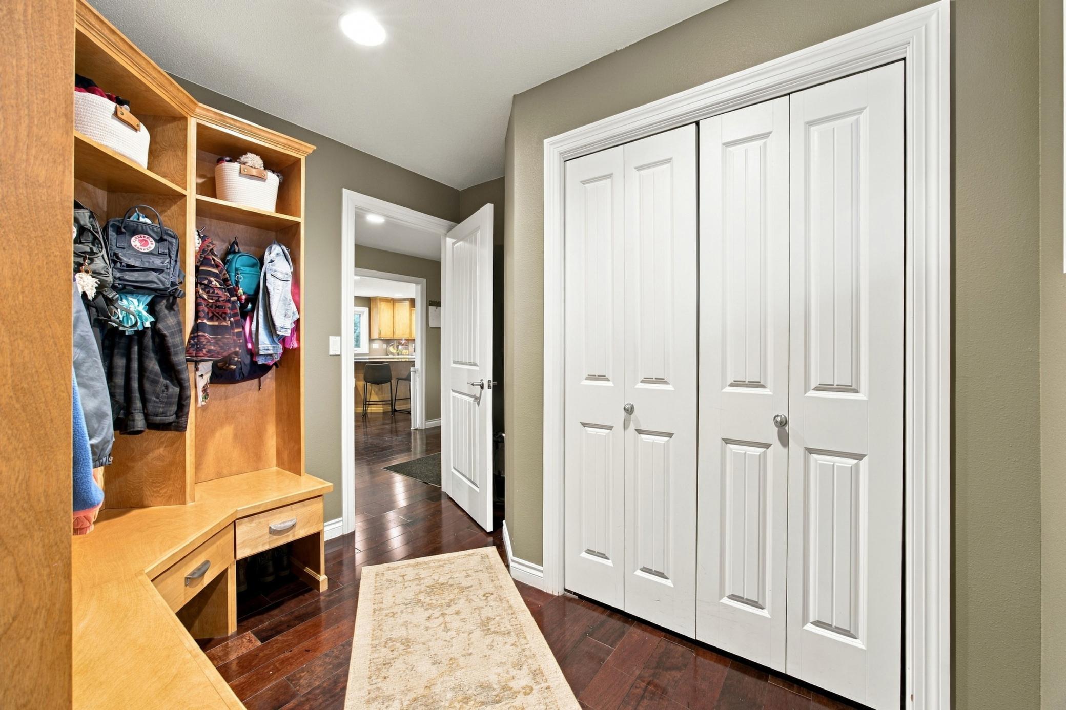2007 single family home for sale at 1944 53rd Avenue N in Moorhead, MN — 4 bed, 4 bath (photo 7 of 64)