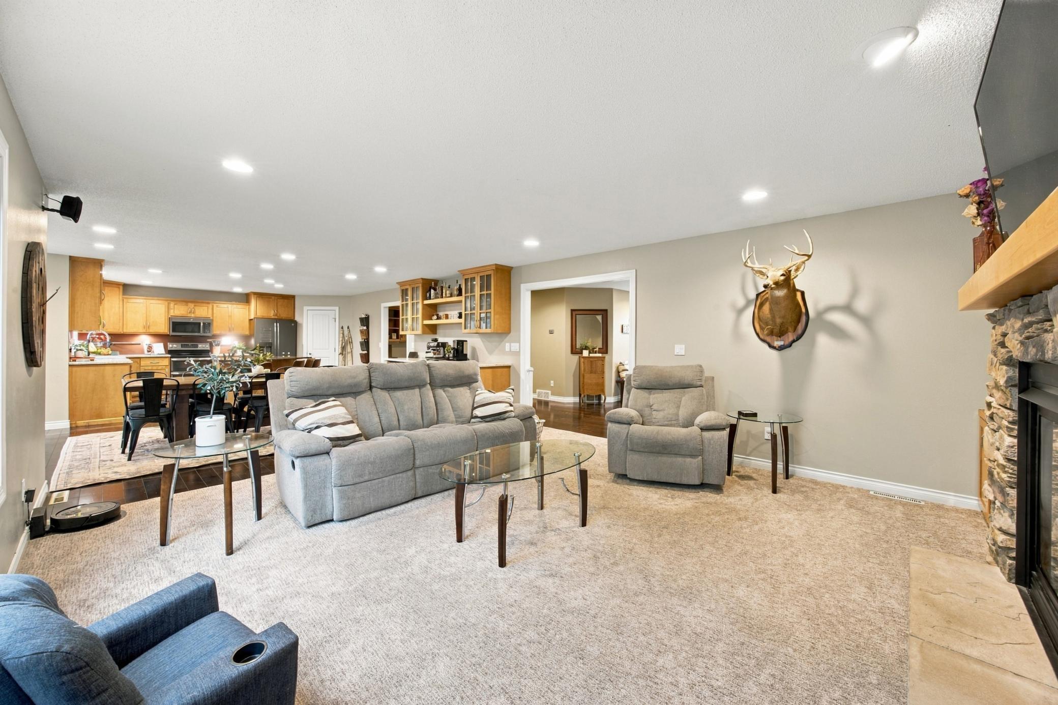 2007 single family home for sale at 1944 53rd Avenue N in Moorhead, MN — 4 bed, 4 bath (photo 9 of 64)
