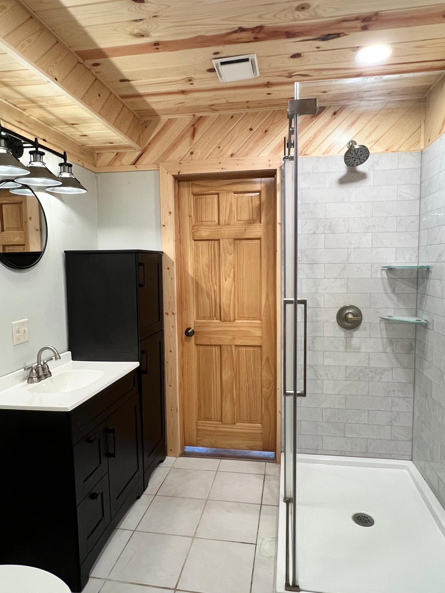 1979 single family home for sale at 11096 County Highway 17 in Detroit Lakes, MN — 4 bed, 2 bath (photo 17 of 35)