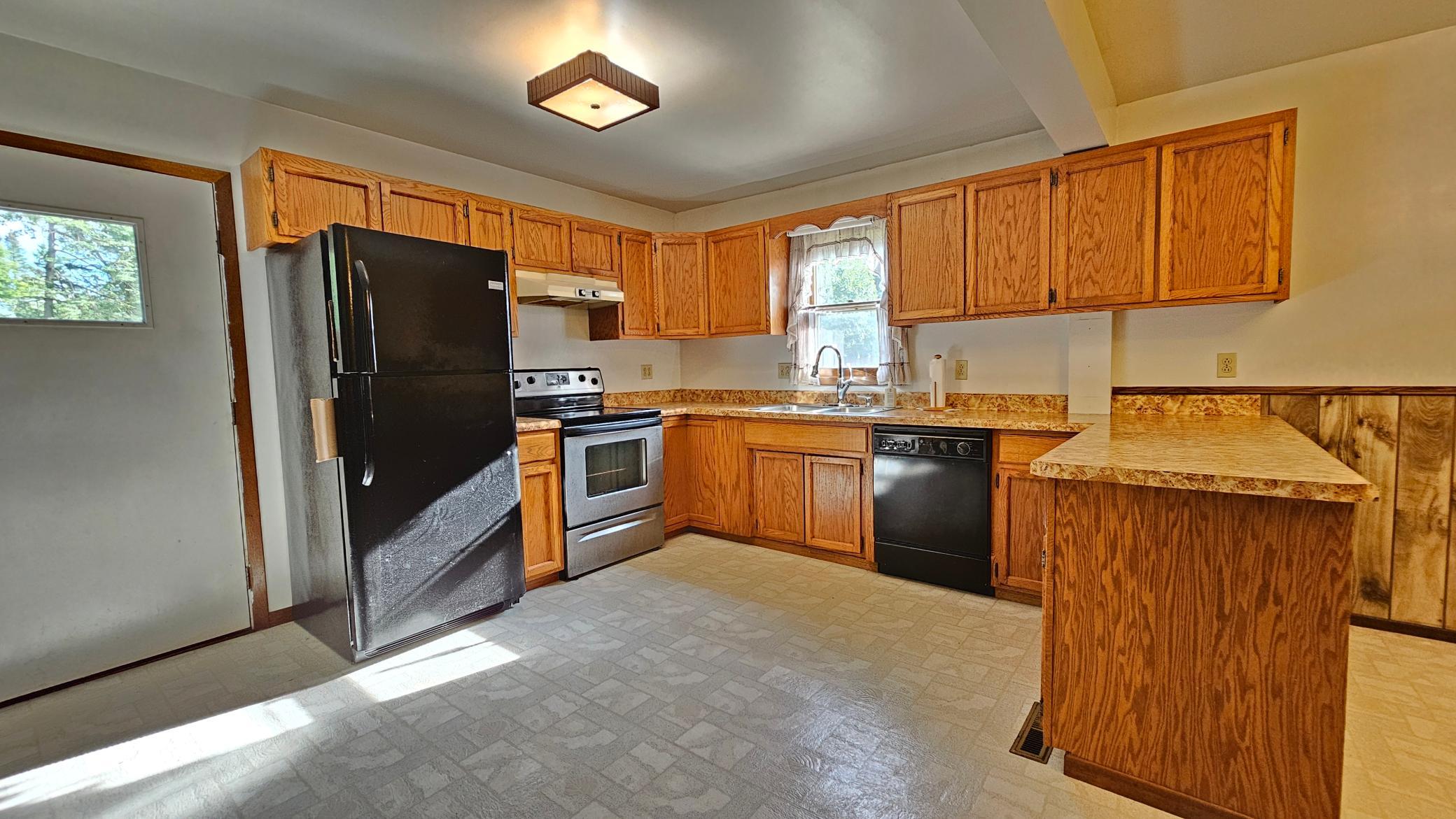 1930 single family home for sale at 103 2nd Avenue S in Dent, MN — 3 bed, 2 bath (photo 6 of 44)