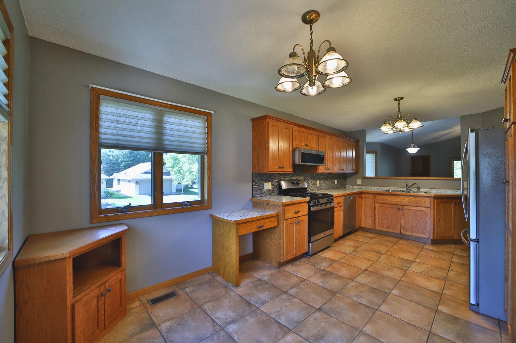 2004 single family home for sale at 505 Blue Jay Court in Brainerd, MN — 2 bed, 2 bath (photo 4 of 28)