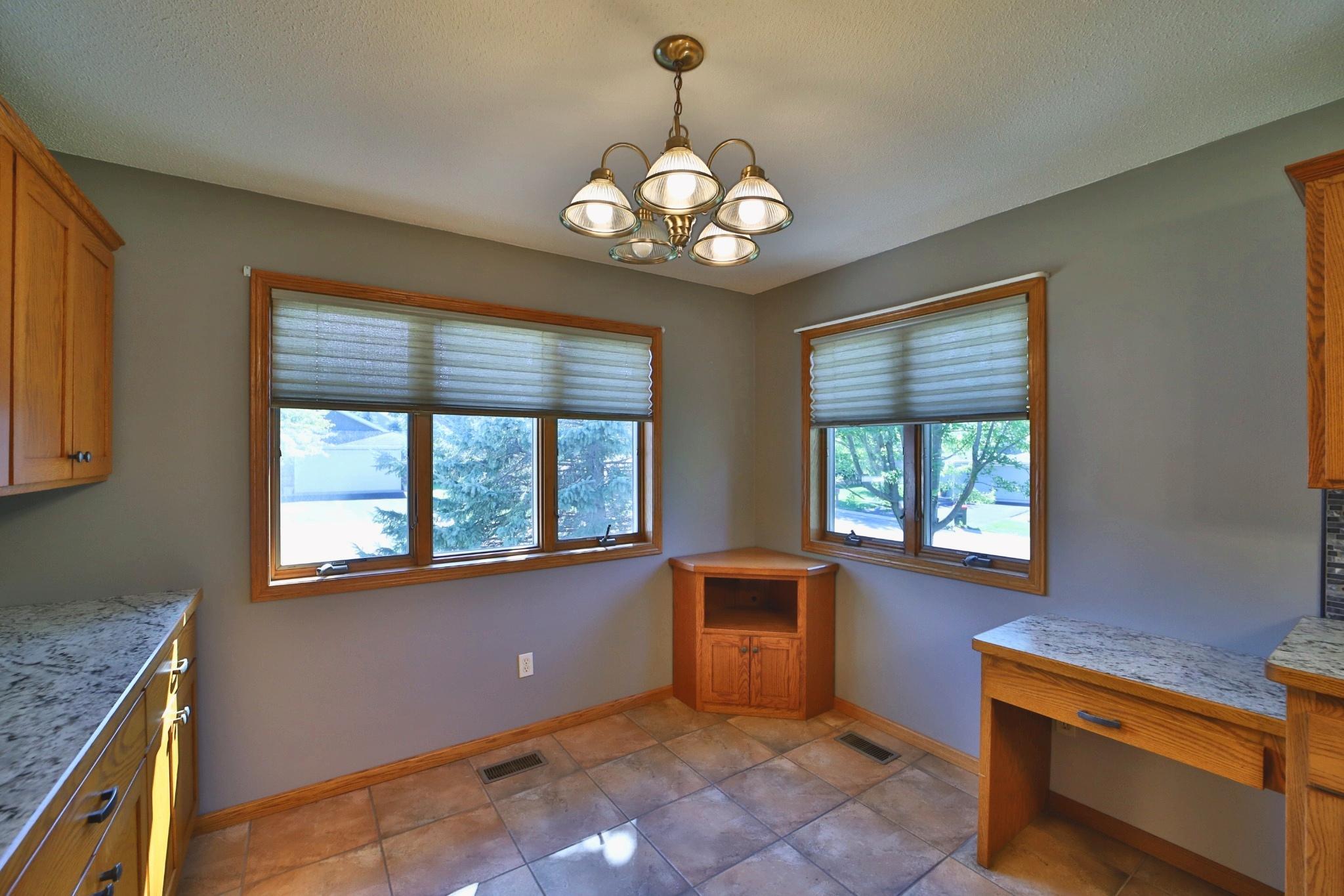 2004 single family home for sale at 505 Blue Jay Court in Brainerd, MN — 2 bed, 2 bath (photo 5 of 28)