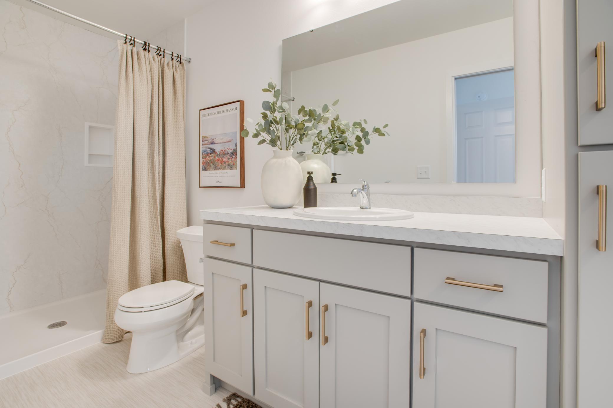 2026 single family home for sale at 6770 Bellview Drive S in Fargo, ND — 3 bed, 3 bath (photo 9 of 30)