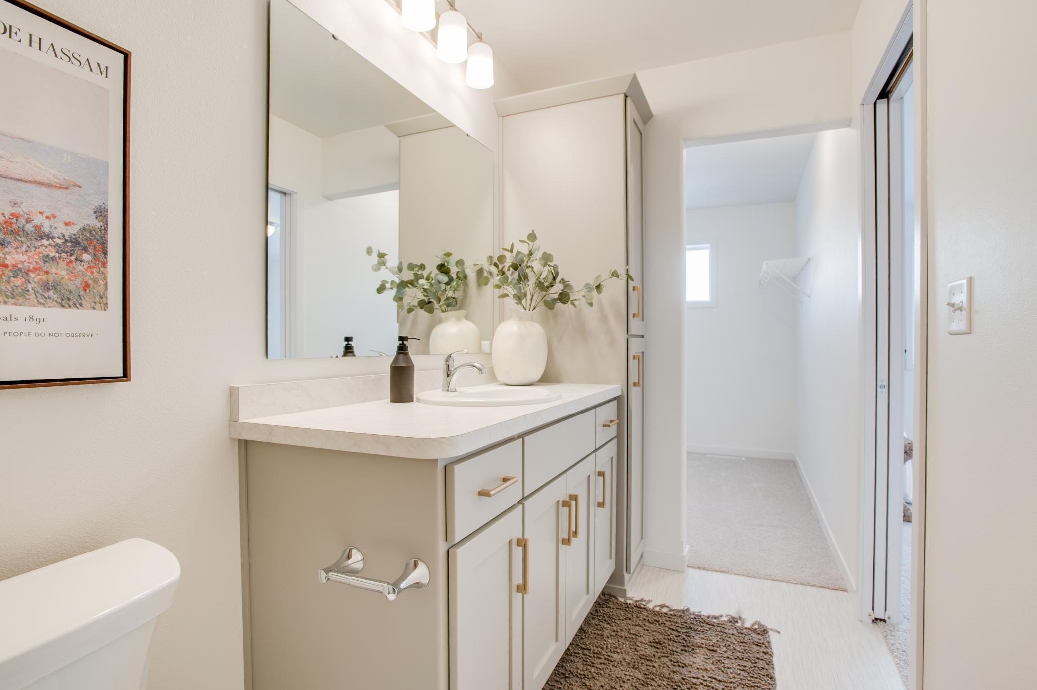 2026 single family home for sale at 6770 Bellview Drive S in Fargo, ND — 3 bed, 3 bath (photo 10 of 30)