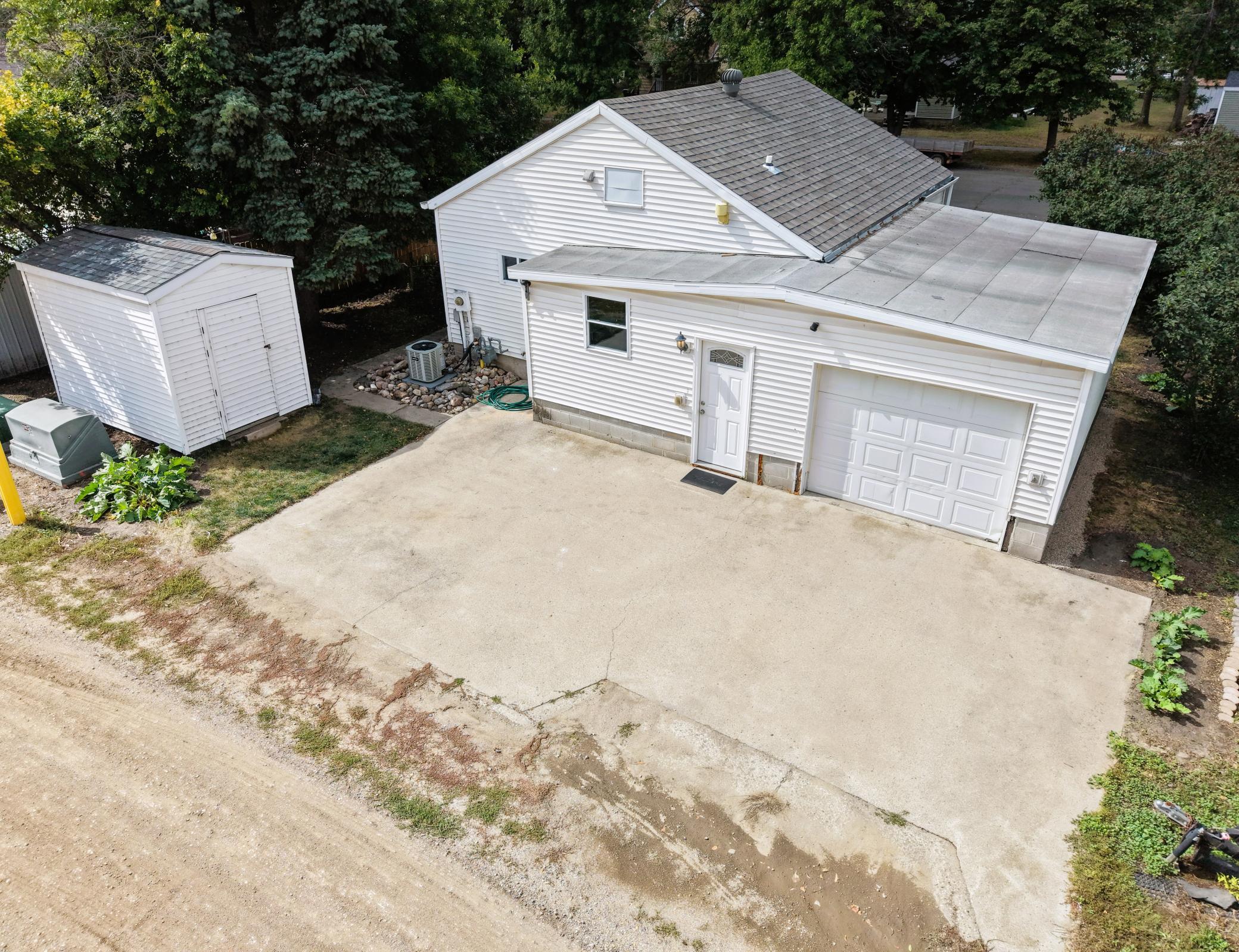 1946 single family home for sale at 224 3rd Street N in Breckenridge, MN — 2 bed, 2 bath (photo 22 of 24)