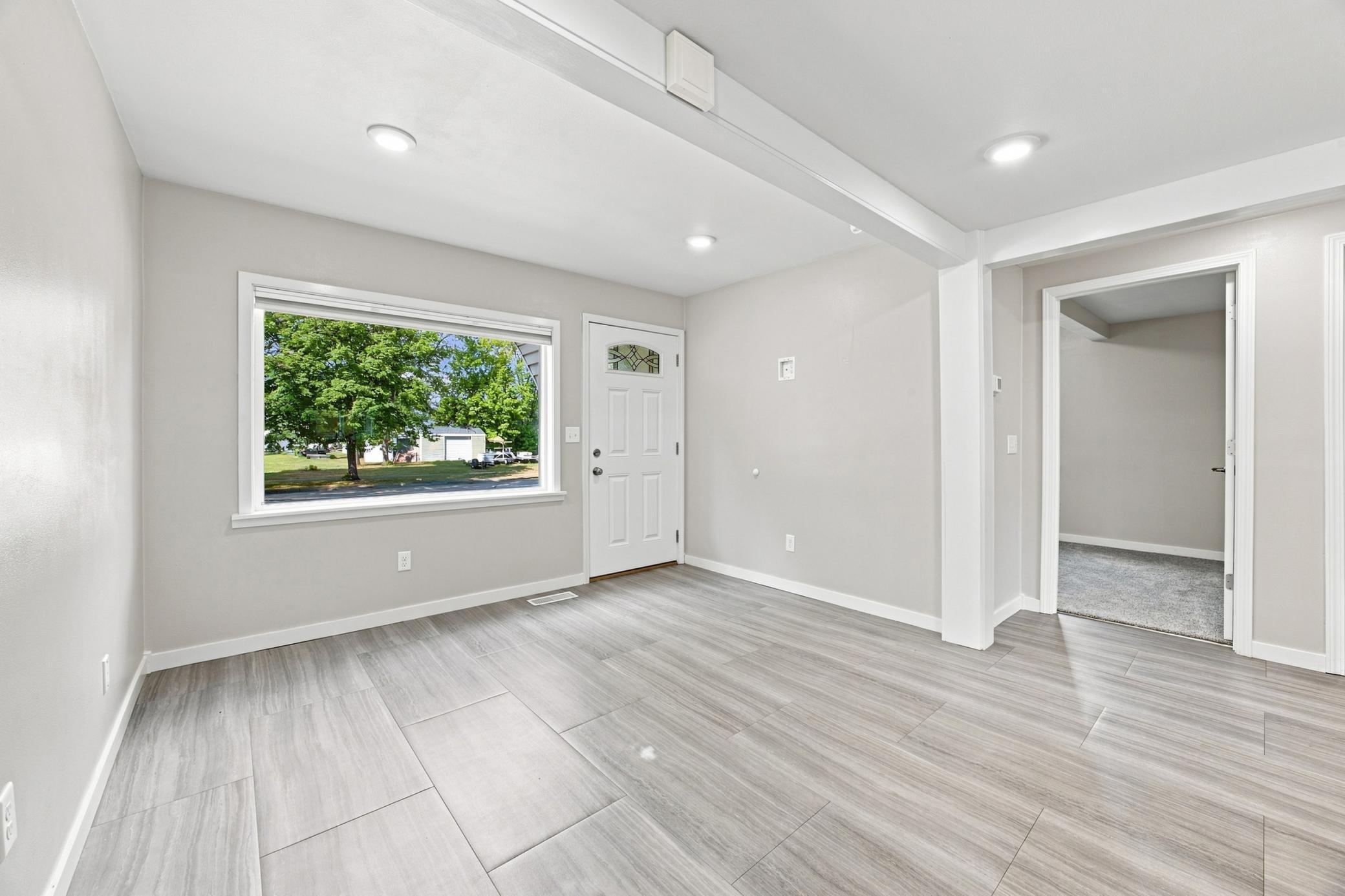 1946 single family home for sale at 224 3rd Street N in Breckenridge, MN — 2 bed, 2 bath (photo 6 of 24)