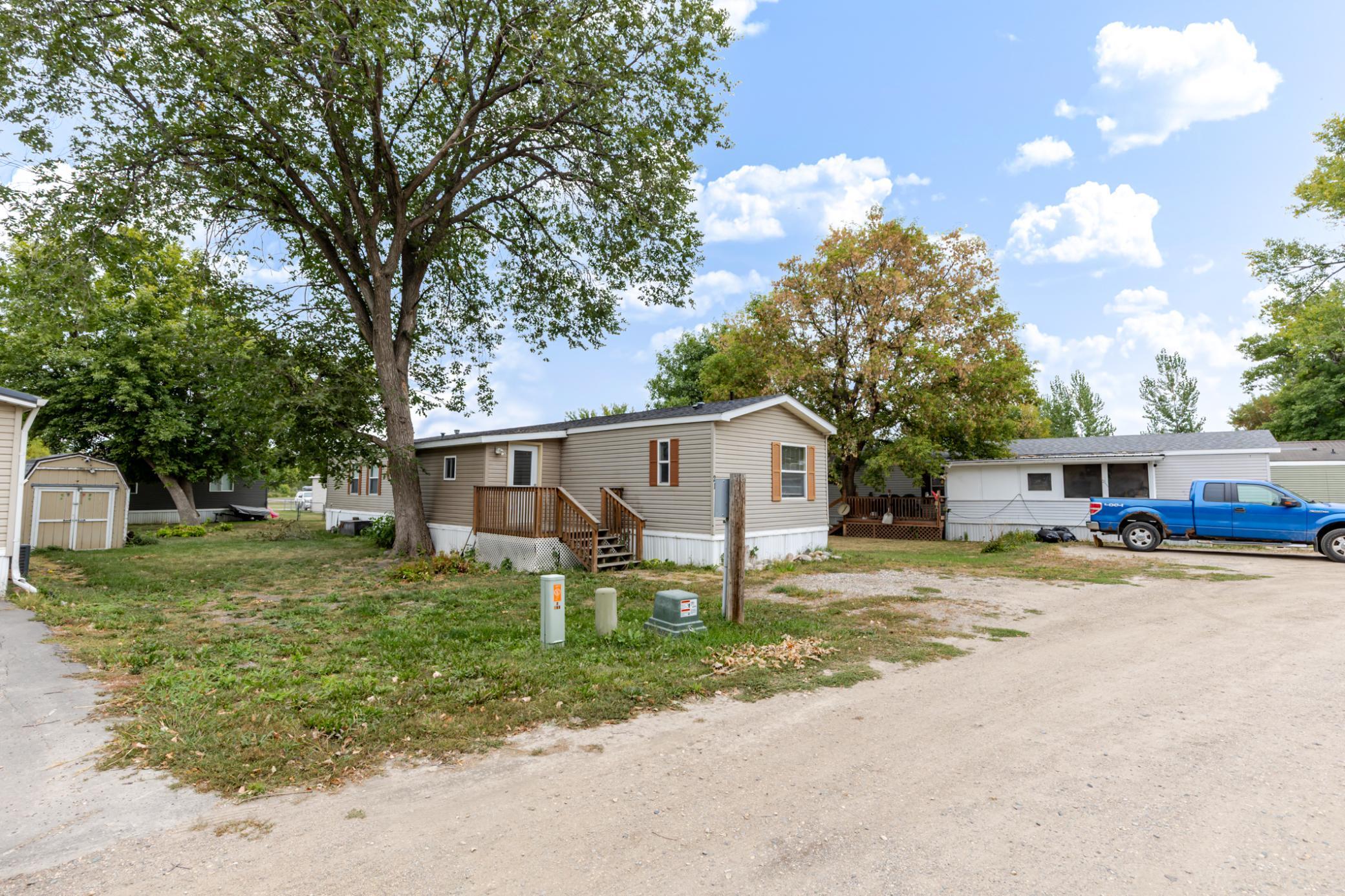 1998 single family home for sale at 21 Horseshoe Bend in Horace, ND — 3 bed, 2 bath (photo 2 of 45)