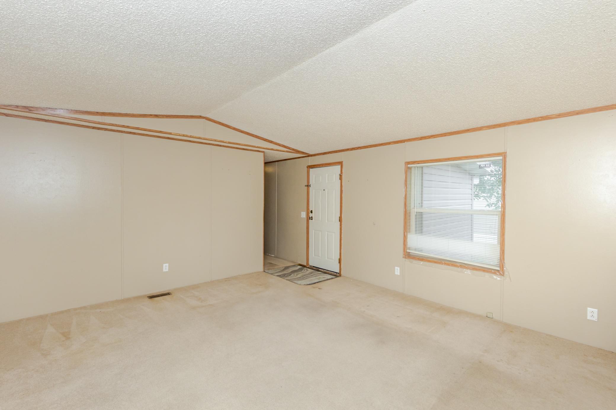 1998 single family home for sale at 21 Horseshoe Bend in Horace, ND — 3 bed, 2 bath (photo 13 of 45)