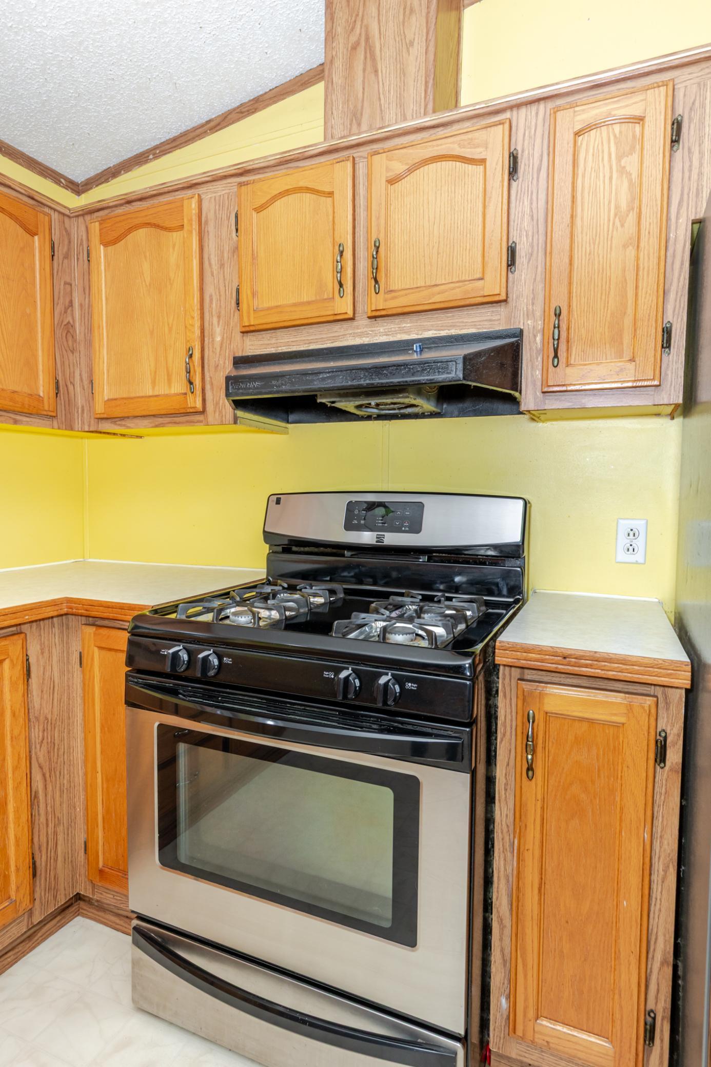 1998 single family home for sale at 21 Horseshoe Bend in Horace, ND — 3 bed, 2 bath (photo 22 of 45)
