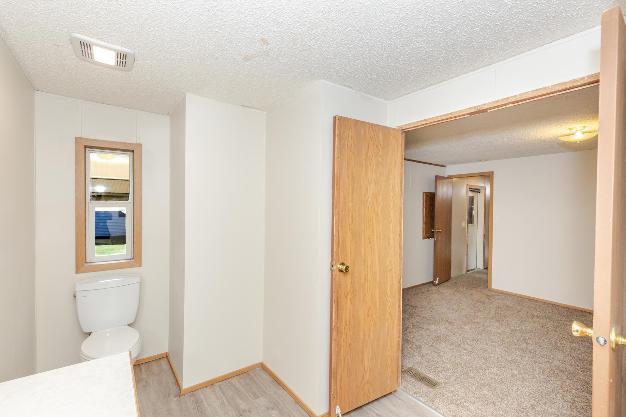 1998 single family home for sale at 21 Horseshoe Bend in Horace, ND — 3 bed, 2 bath (photo 27 of 45)