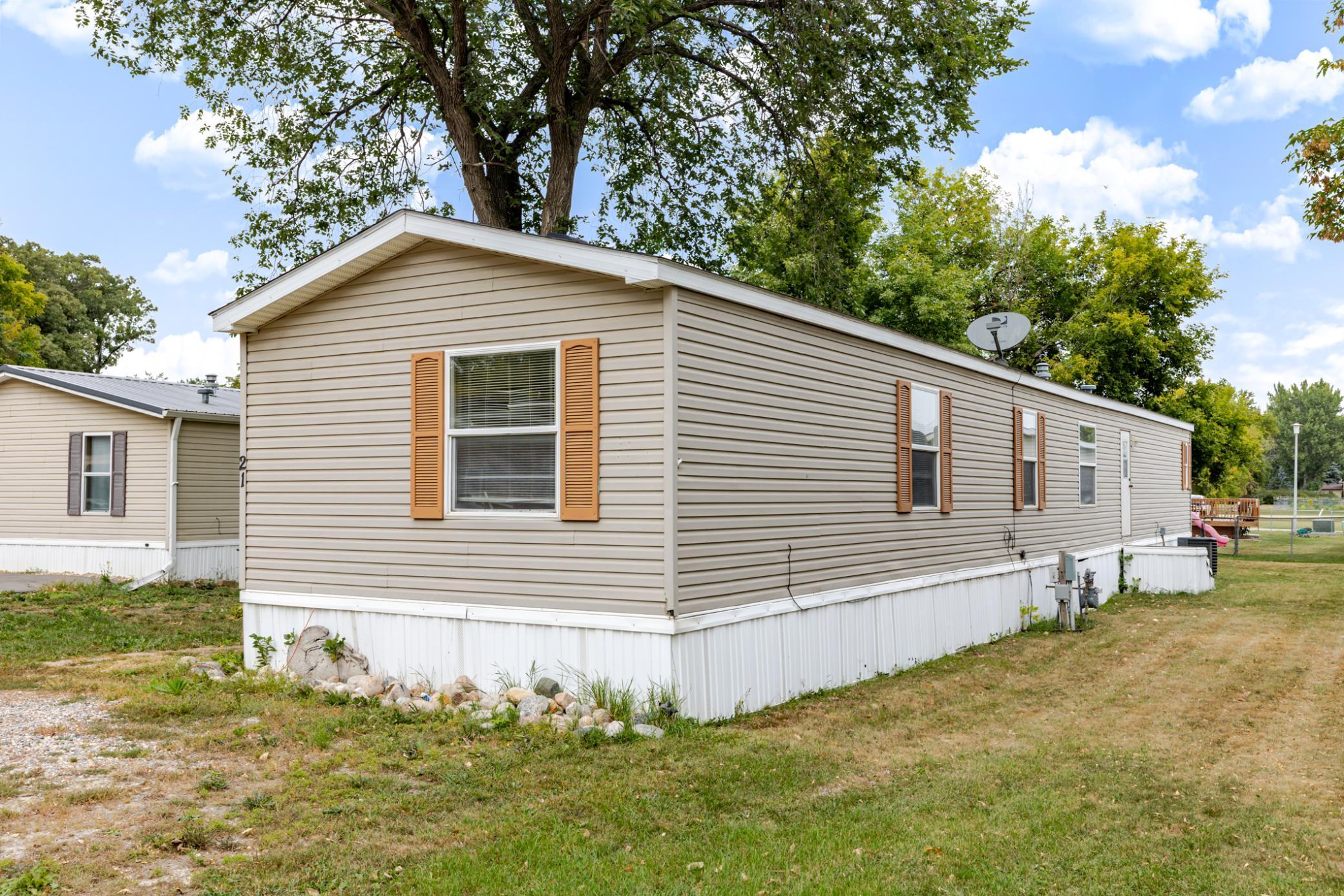 1998 single family home for sale at 21 Horseshoe Bend in Horace, ND — 3 bed, 2 bath (photo 6 of 45)