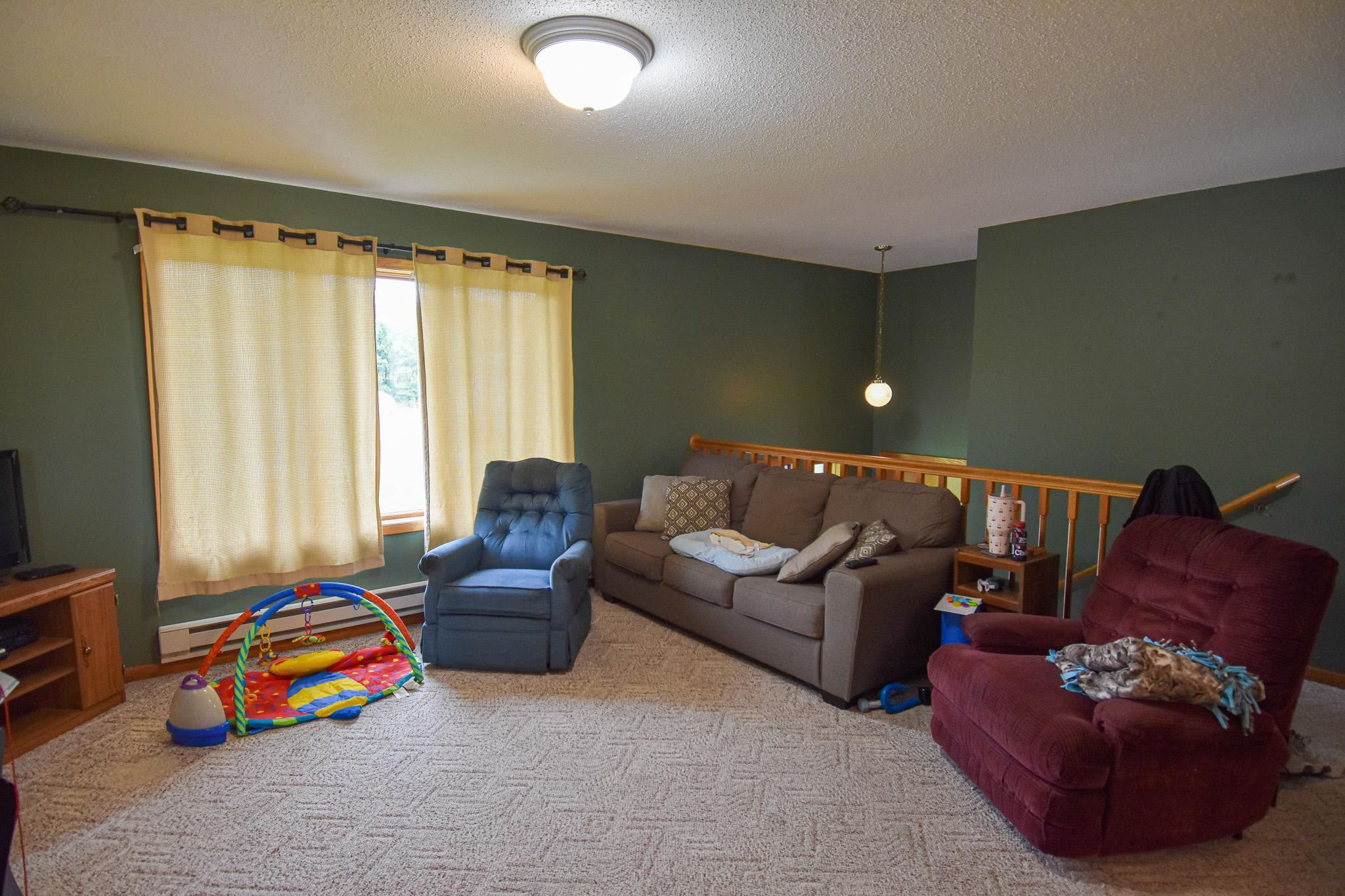 2000 single family home for sale at 365 Healy Avenue W in Plummer, MN — 4 bed, 2 bath (photo 7 of 39)