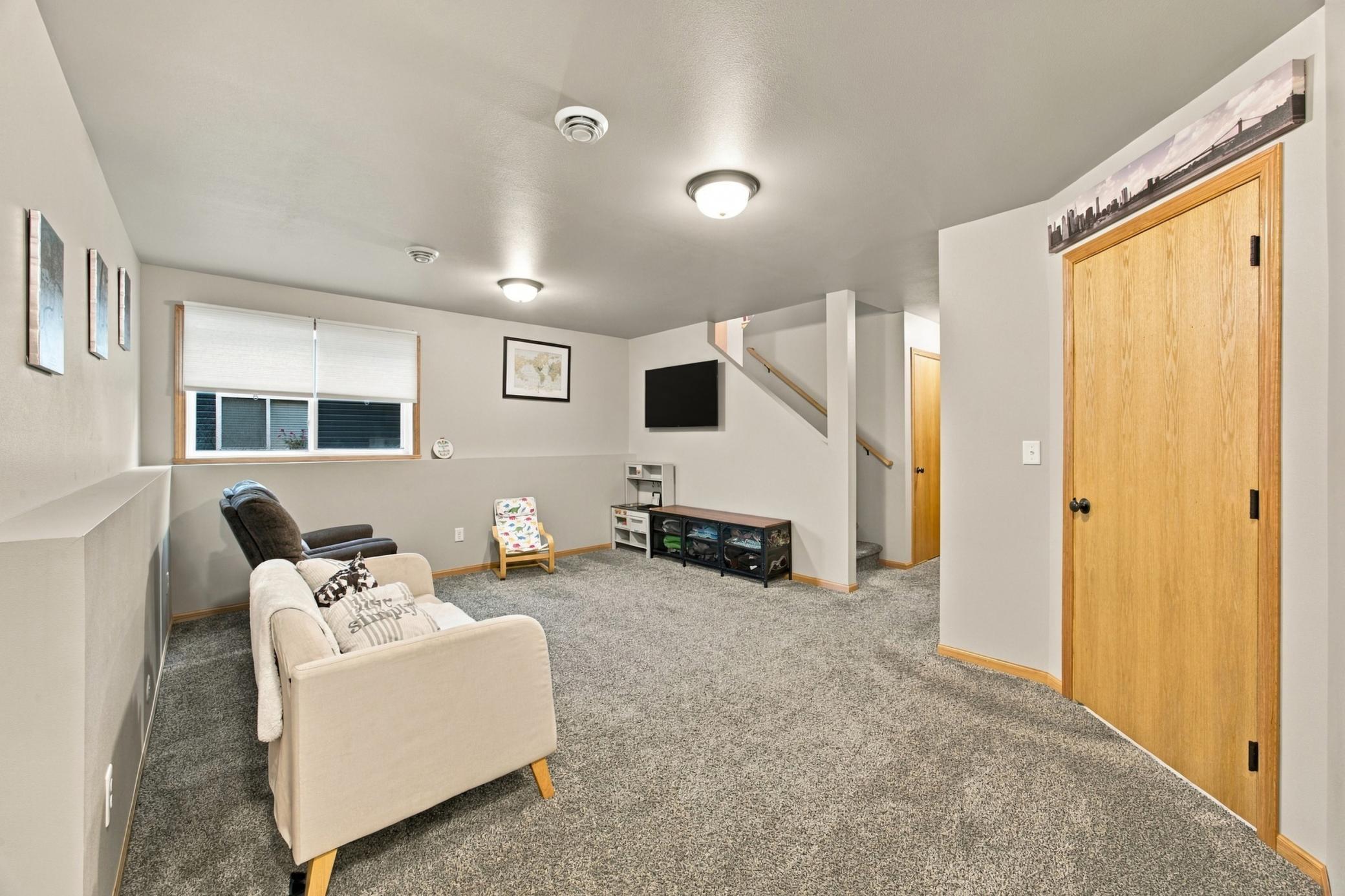 2023 single family home for sale at 6762 Joseph Street in Horace, ND — 3 bed, 2 bath (photo 17 of 31)