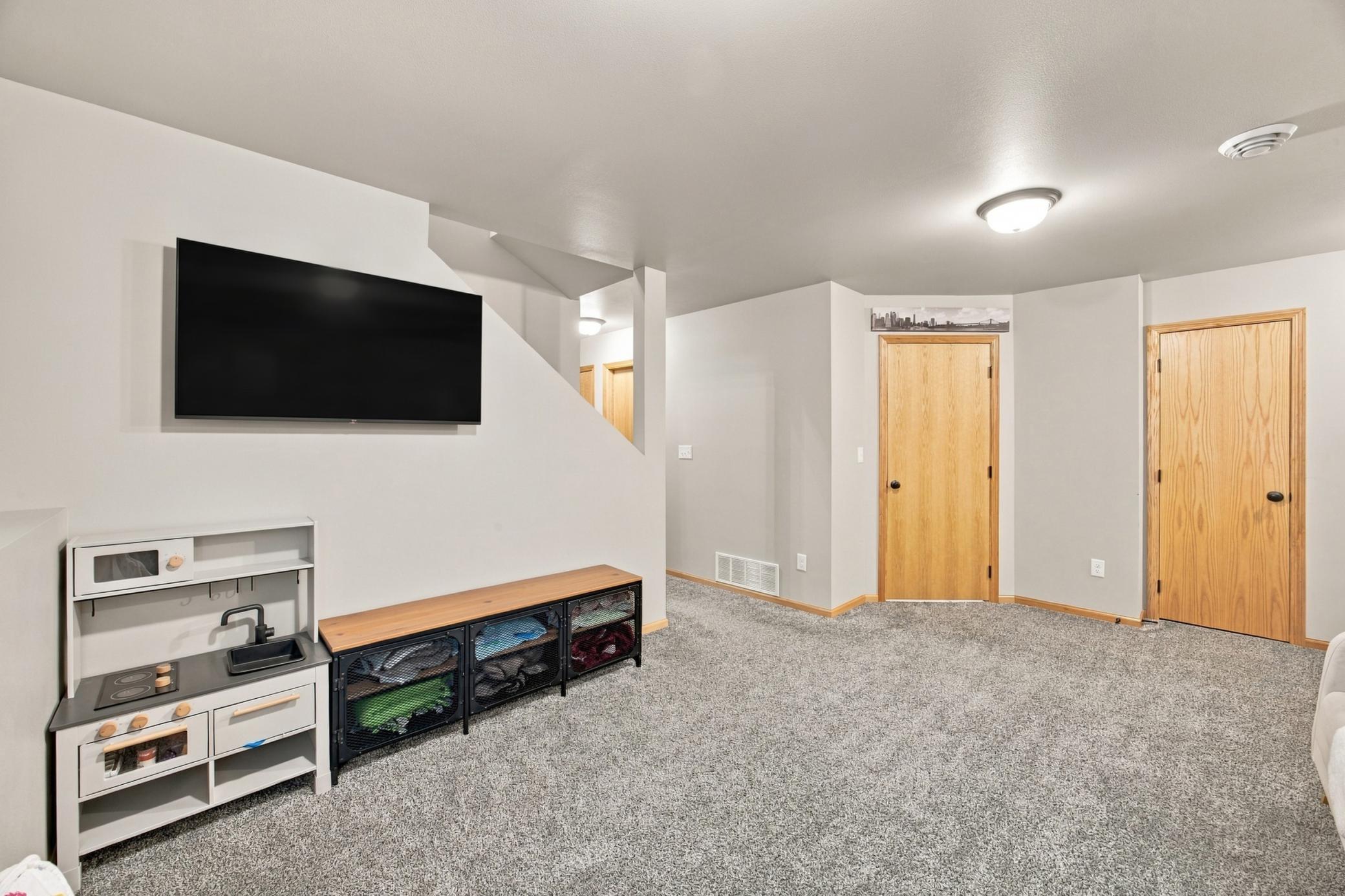 2023 single family home for sale at 6762 Joseph Street in Horace, ND — 3 bed, 2 bath (photo 18 of 31)
