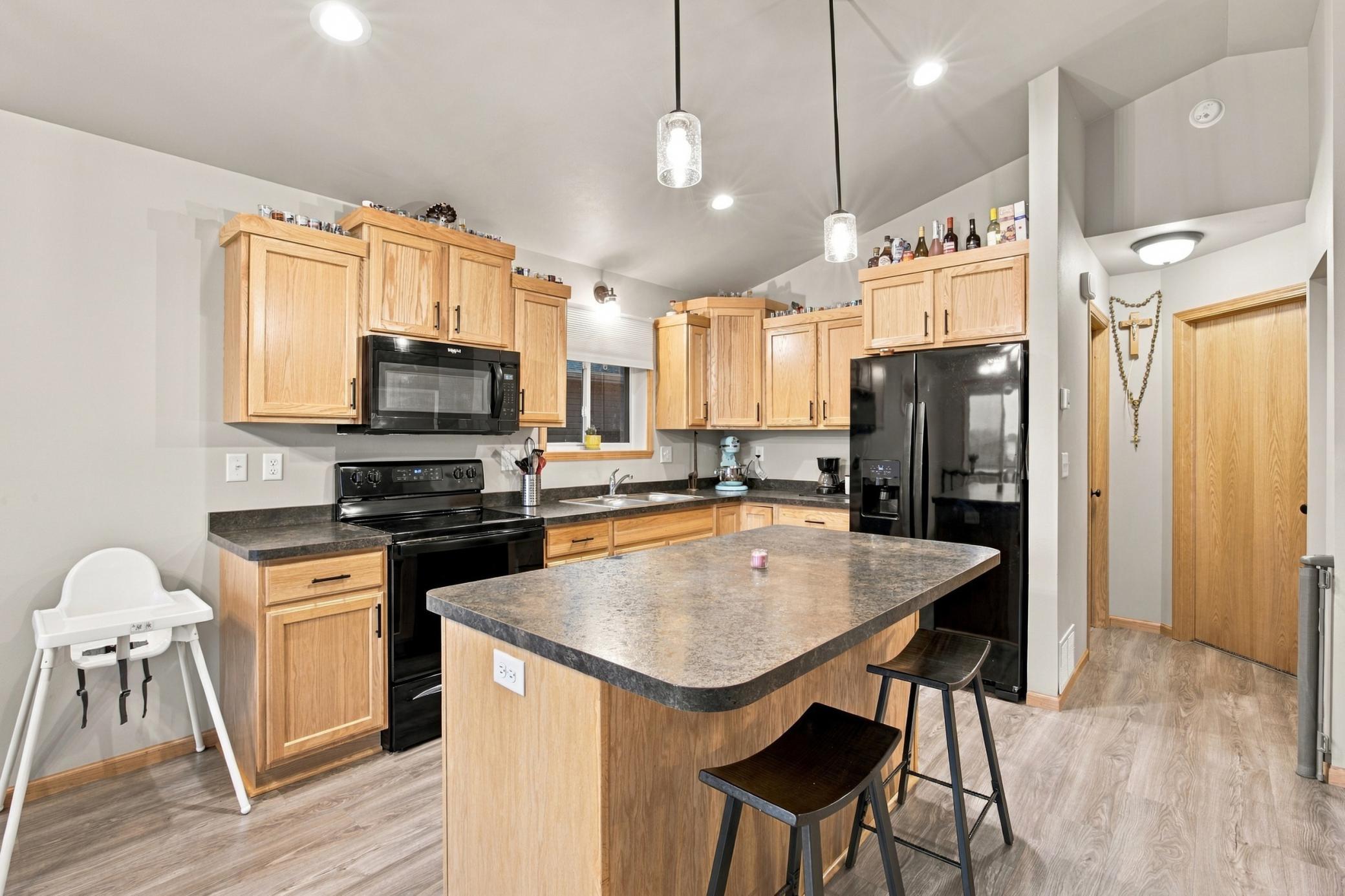 2023 single family home for sale at 6762 Joseph Street in Horace, ND — 3 bed, 2 bath (photo 8 of 31)