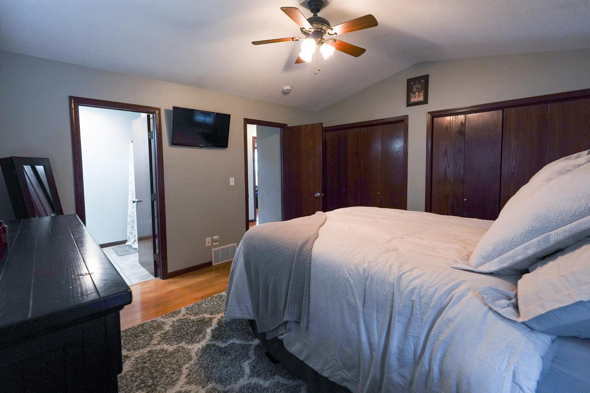 2007 single family home for sale at 4723 51st Street S in Fargo, ND — 5 bed, 3 bath (photo 14 of 52)